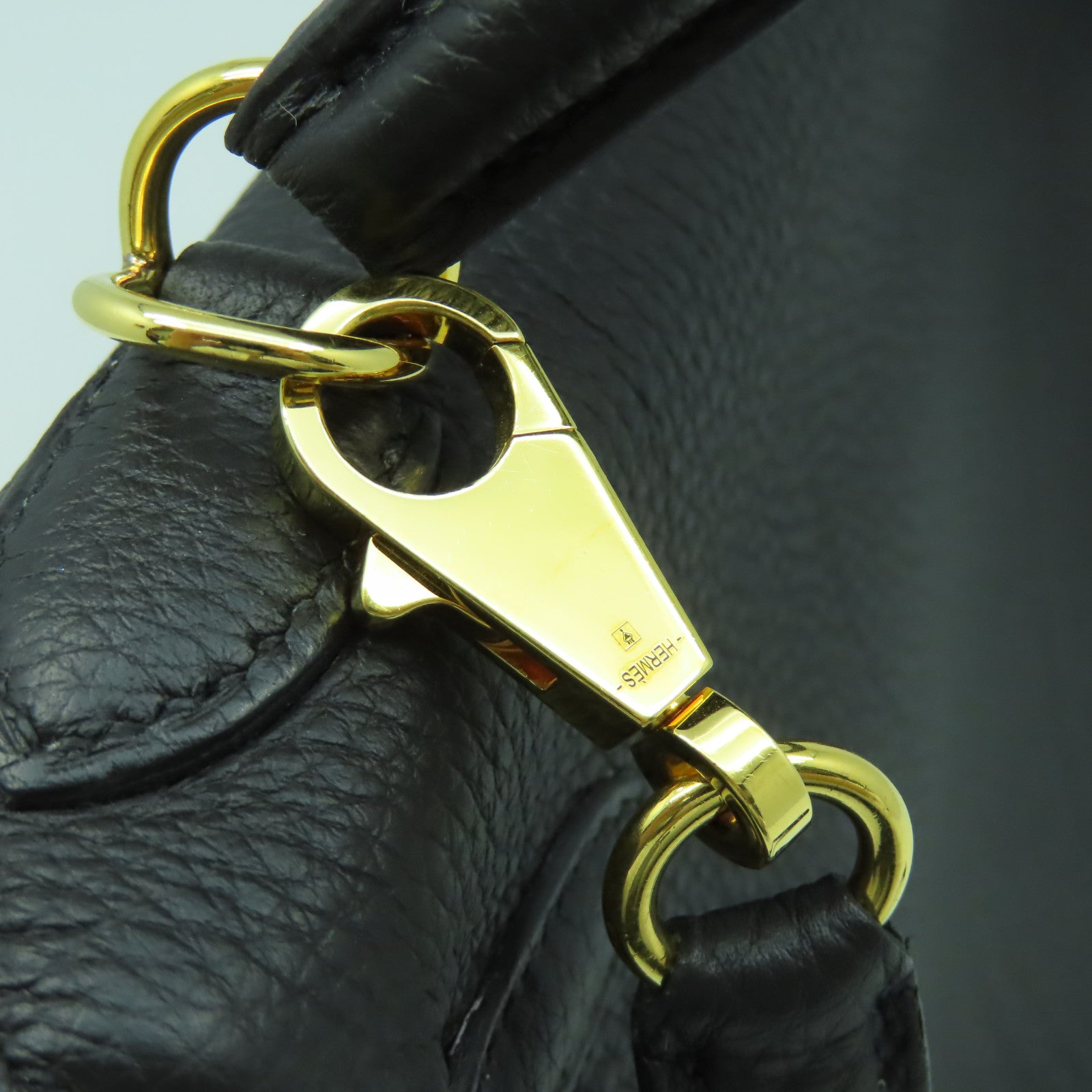 HERMES Togo皮革Kelly 25金扣手挽肩背兩用袋Noir黑色
