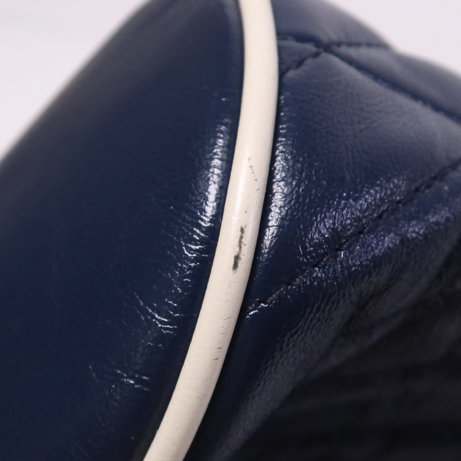 GUCCI 牛皮皮革GG Marmont Bucket銀扣鏈帶肩背袋