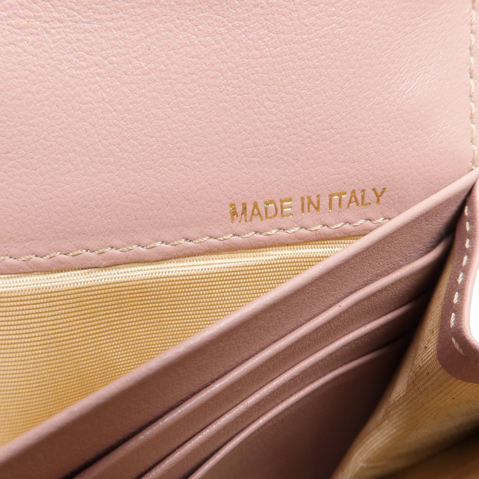 Valentino 牛皮皮革Rockstud Wristlet Wallet長錢包