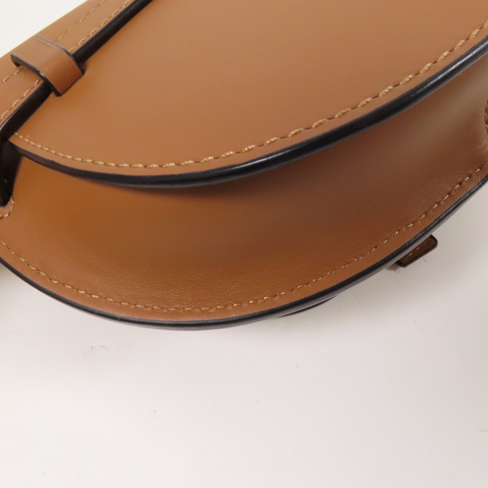 LOEWE 牛皮皮革Mini Gate金扣肩背袋