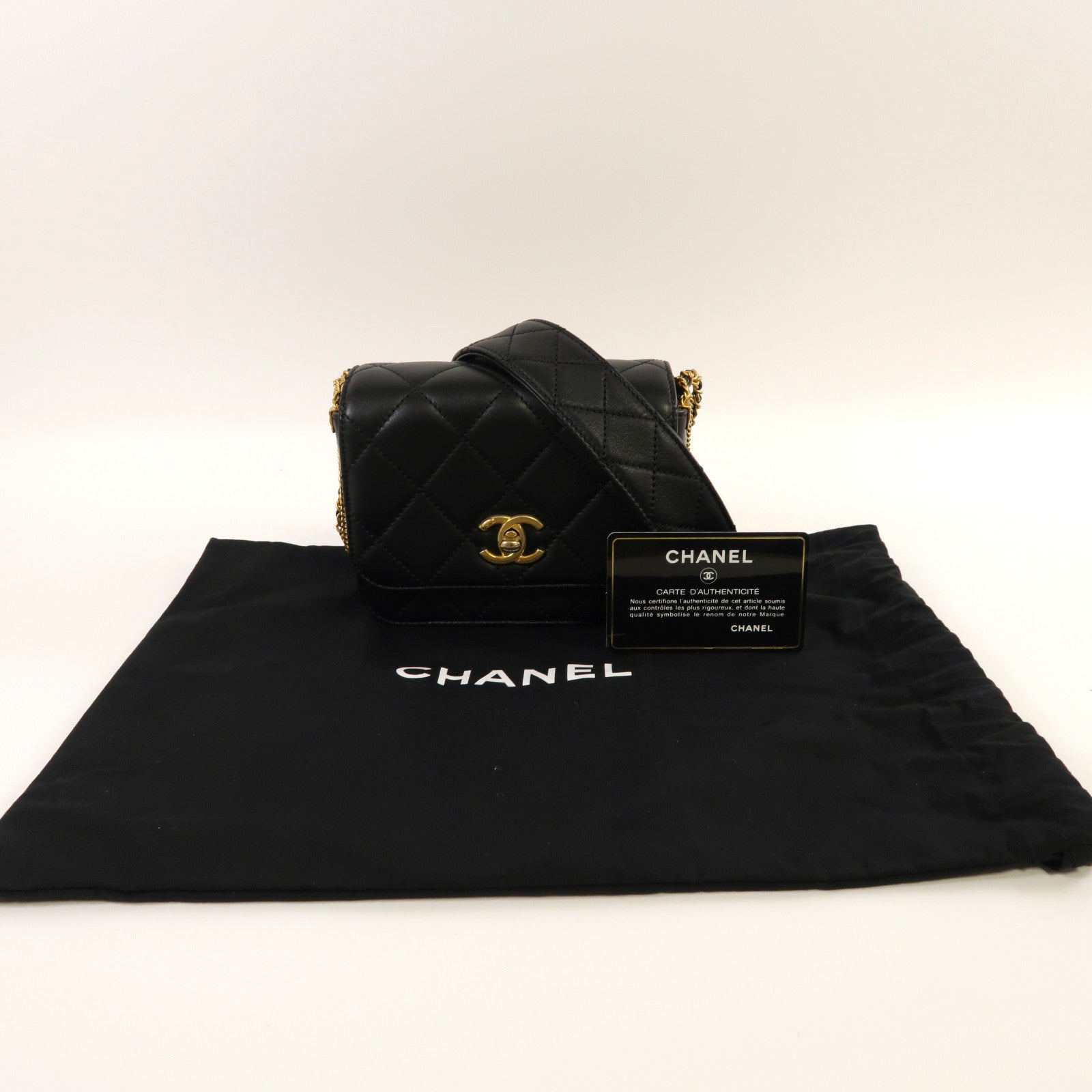 CHANEL **【激減優惠】菱格皮革Chain Shoulder金扣鏈帶肩背袋黑色