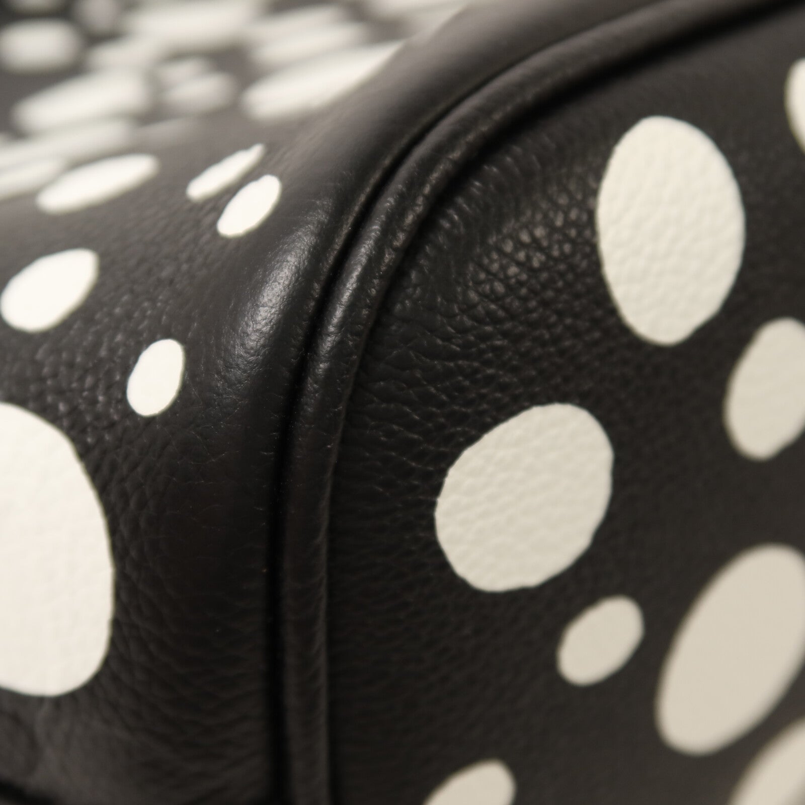 LOUIS VUITTON Monogram Empreinte LVxYK Marshmallow PM肩背袋