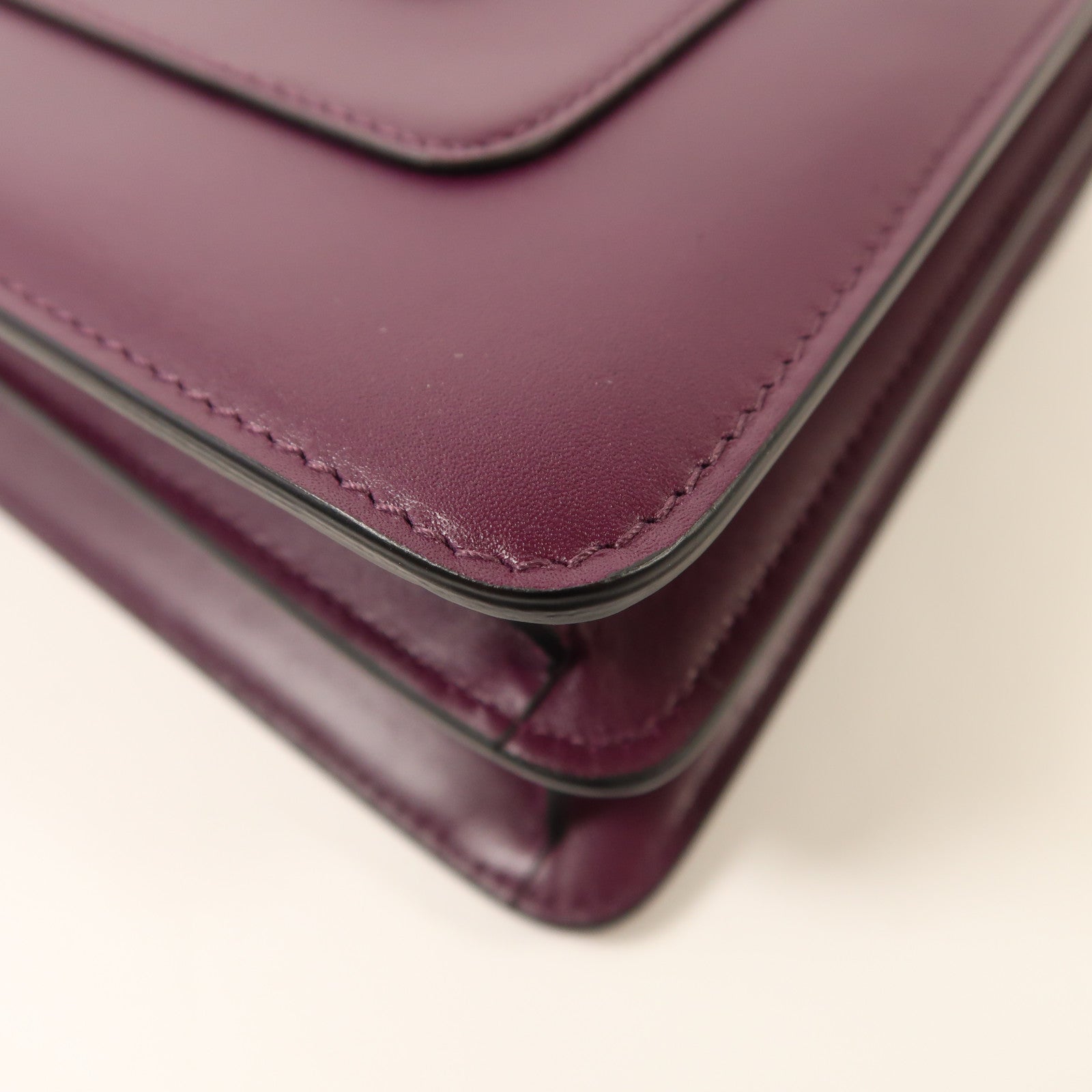 BVLGARI 牛皮皮革Serpenti Forever鏈帶肩背袋