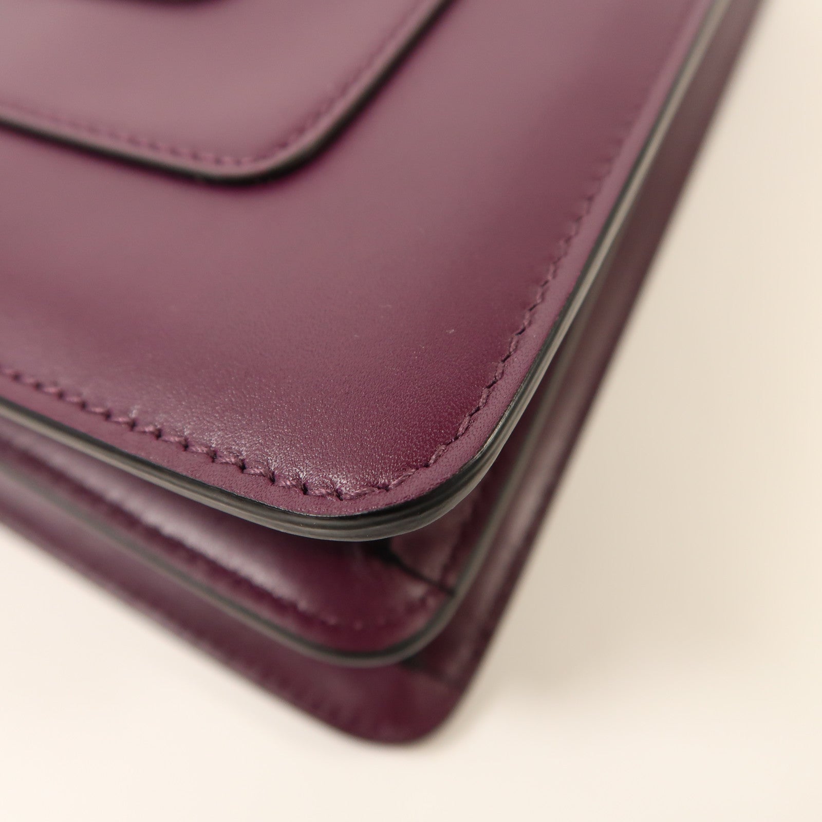 BVLGARI 牛皮皮革Serpenti Forever鏈帶肩背袋