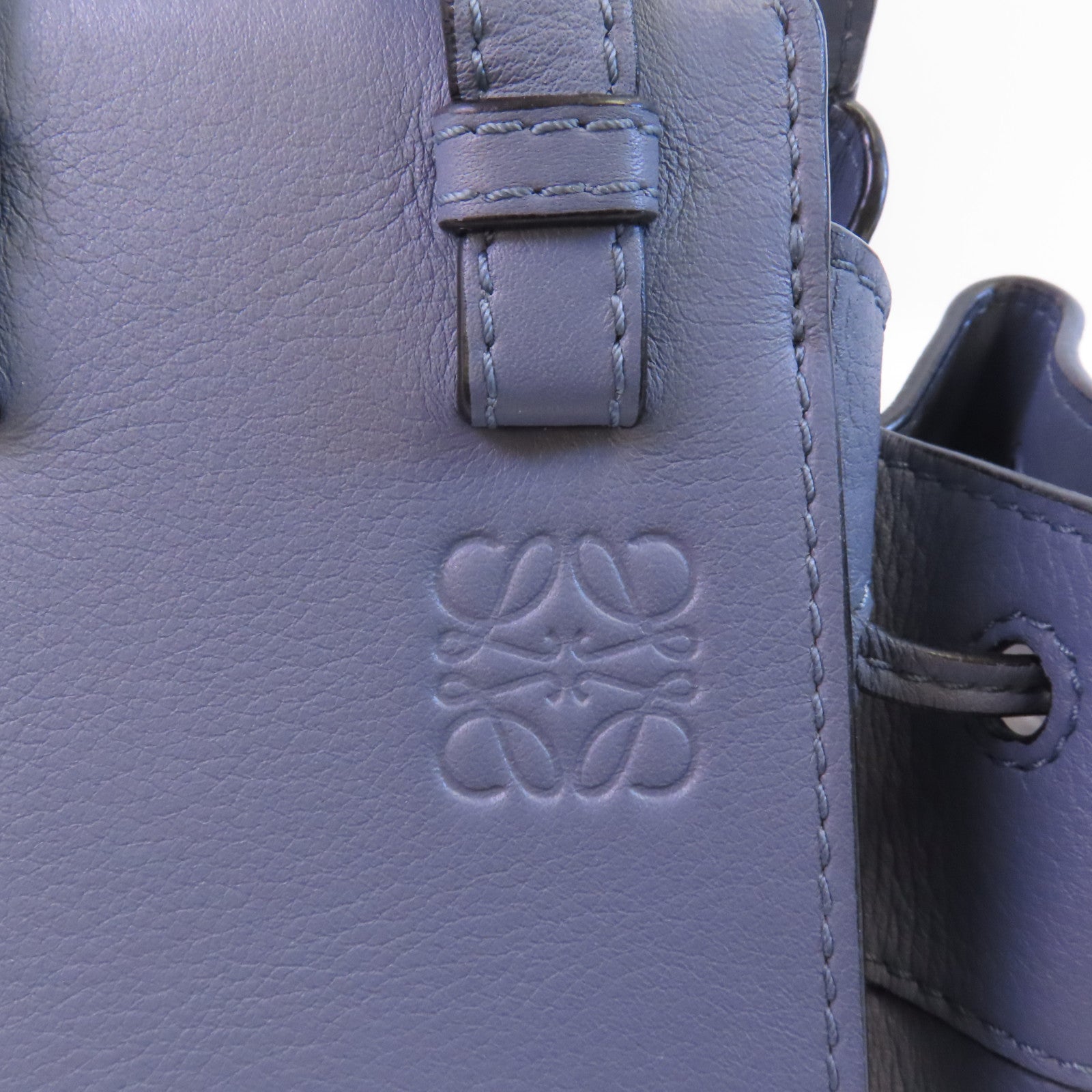 LOEWE 牛皮皮革Hammock Mini肩背袋