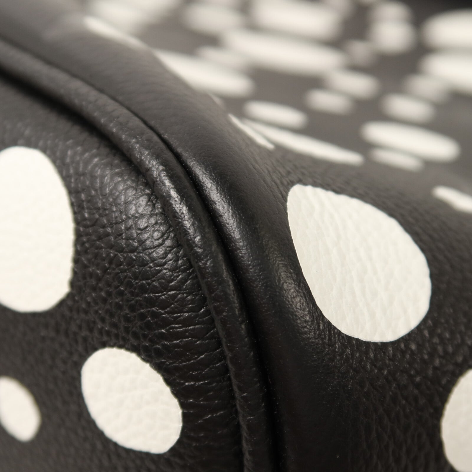 LOUIS VUITTON Monogram Empreinte LVxYK Marshmallow PM肩背袋