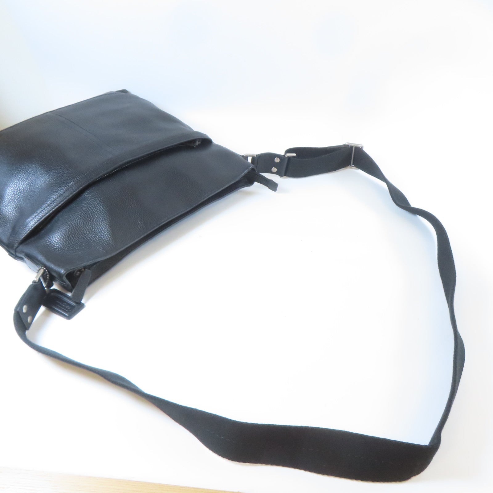 COACH 【激減優惠】牛皮皮革Shoulder Bag銀扣肩背袋黑色