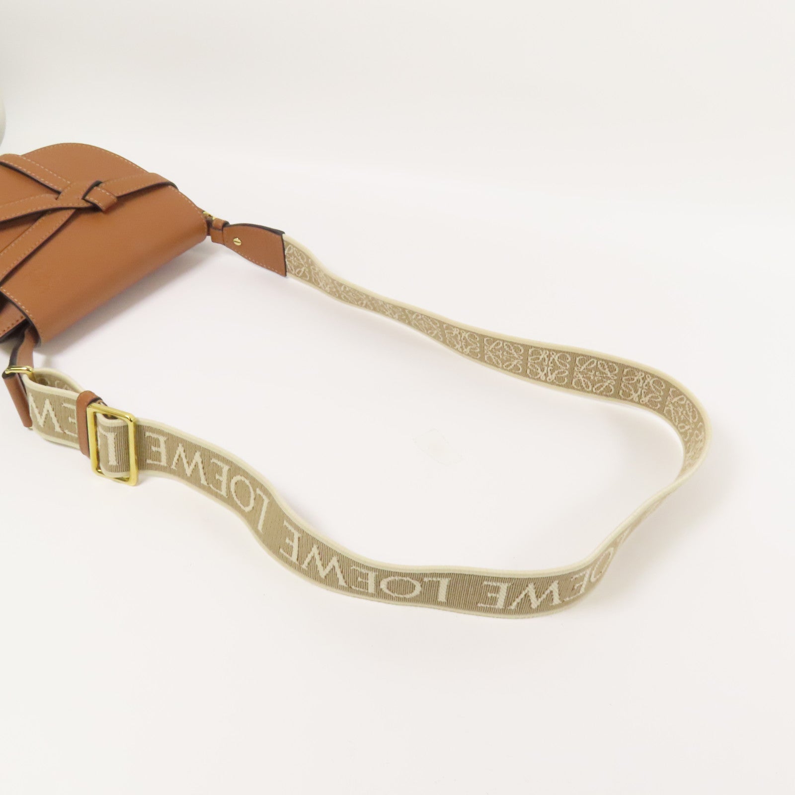 LOEWE 牛皮皮革Mini Gate金扣肩背袋