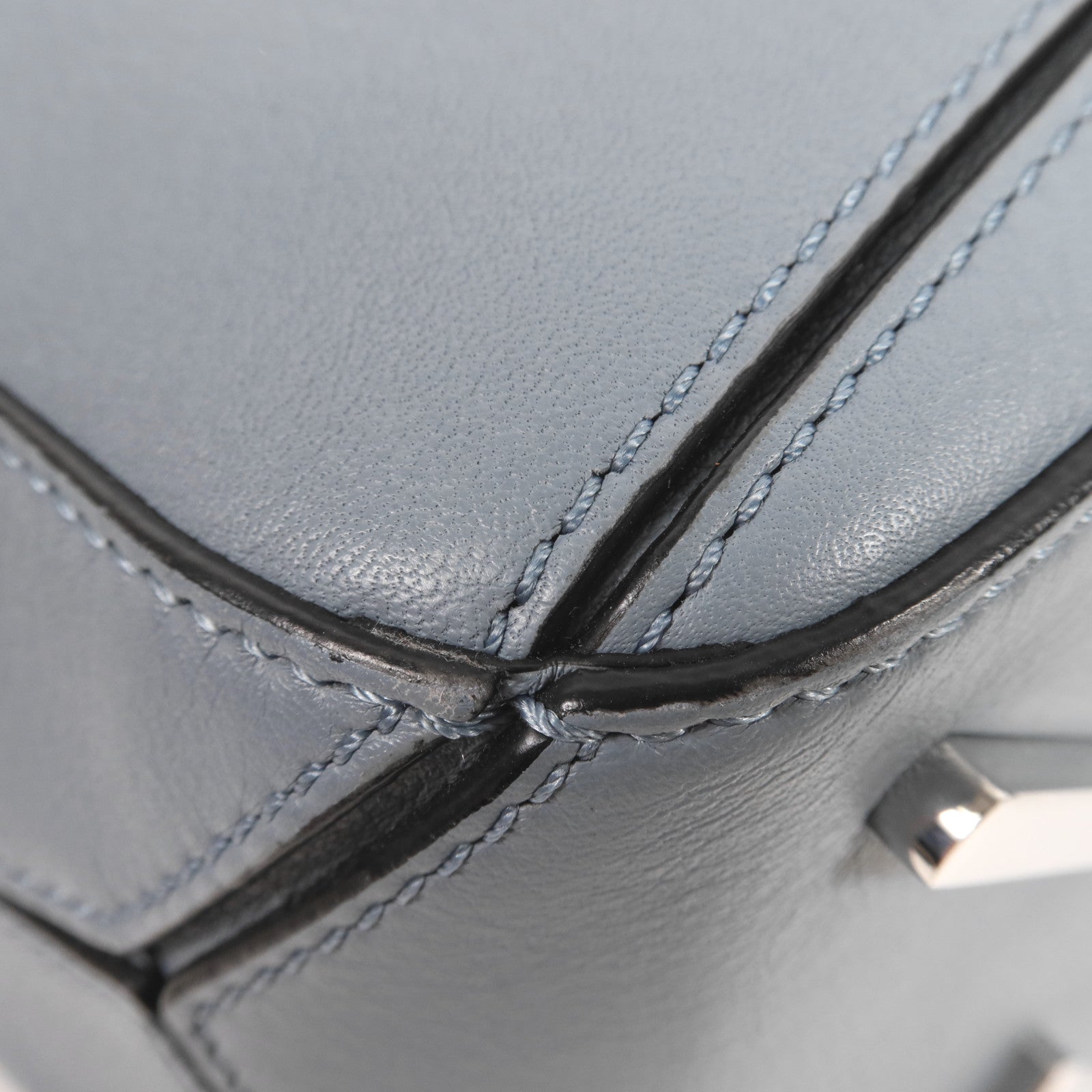 LOEWE 牛皮皮革Puzzle Medium銀扣手挽肩背兩用袋