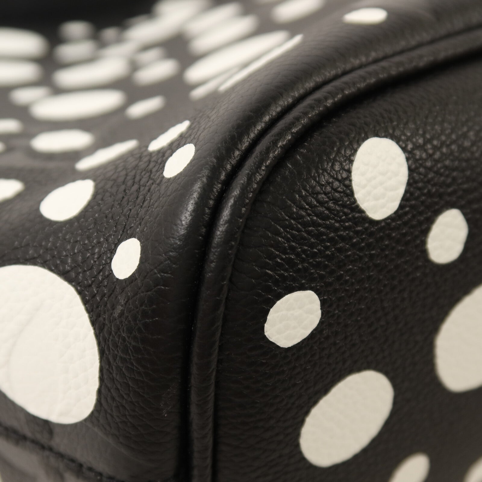 LOUIS VUITTON Monogram Empreinte LVxYK Marshmallow PM肩背袋