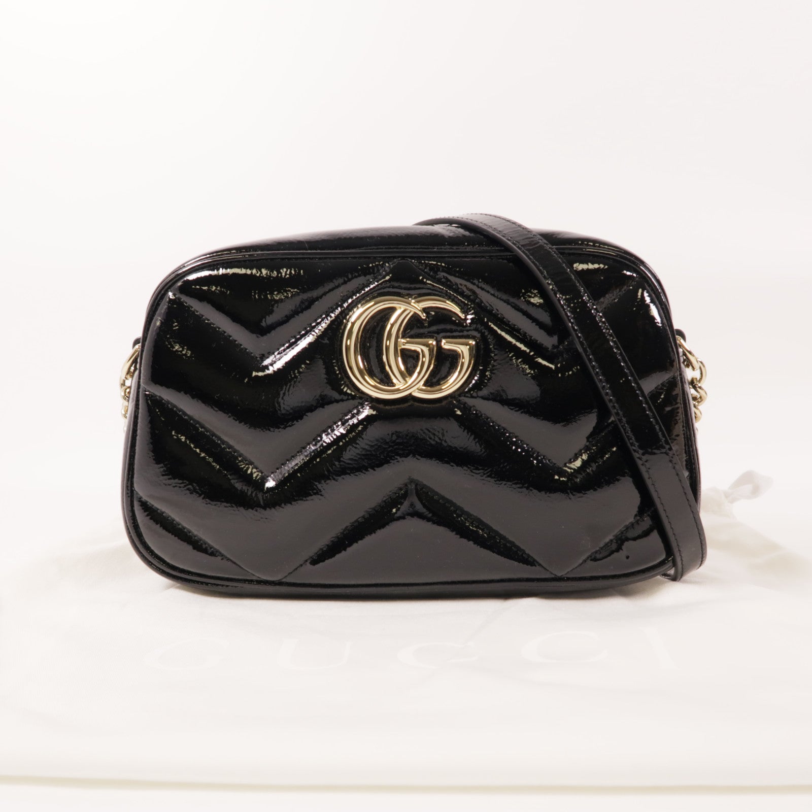 GUCCI 【激減優惠】漆皮皮革GG Marmont Small Camera Bag金扣肩背袋