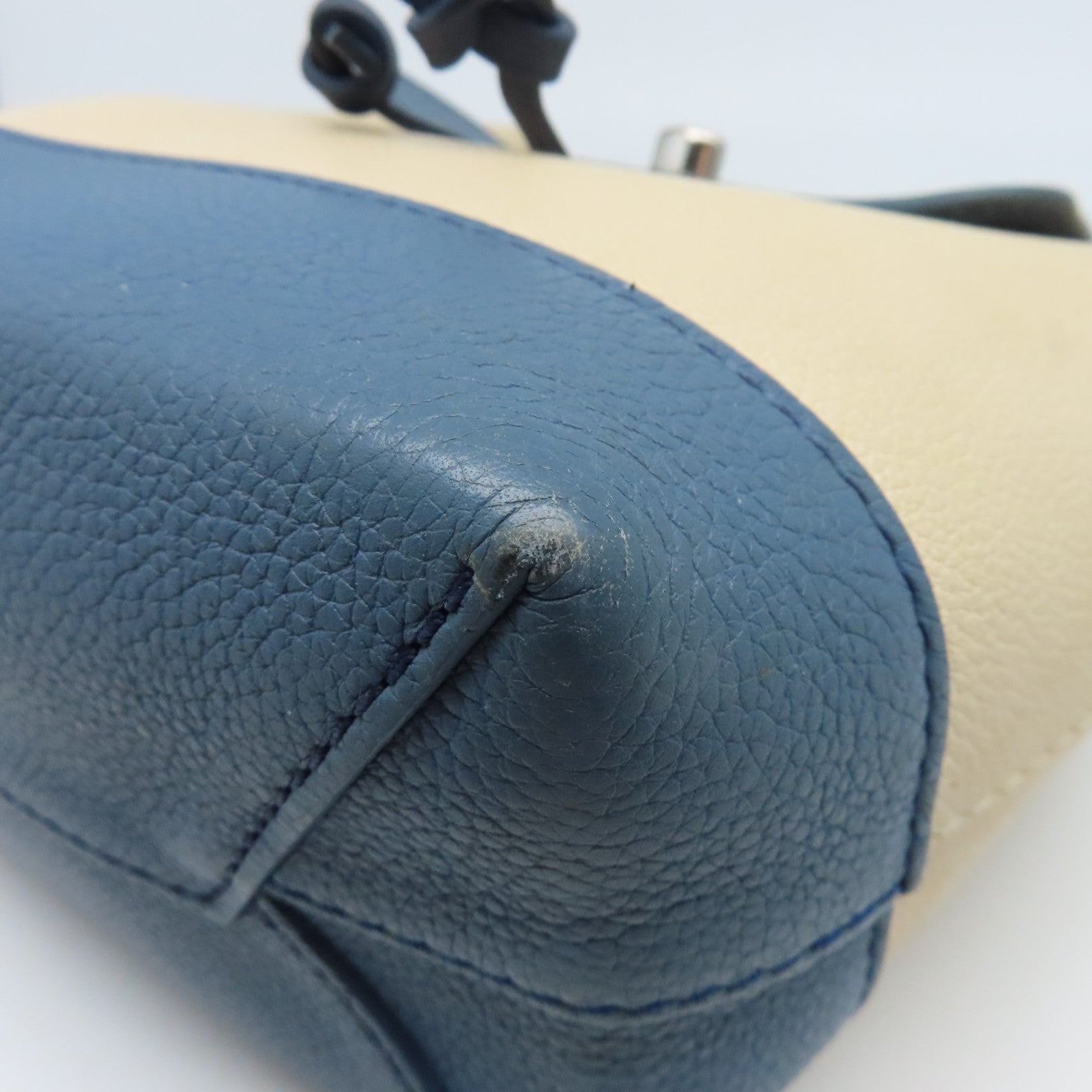 LOUIS VUITTON 【清倉大減價】牛皮皮革Lockme Backpack銀扣背包藍色/淺褐色