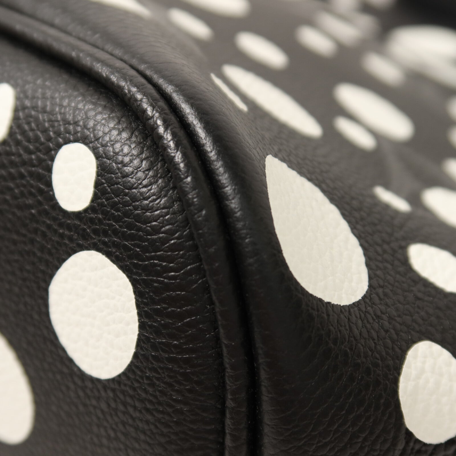 LOUIS VUITTON Monogram Empreinte LVxYK Marshmallow PM肩背袋