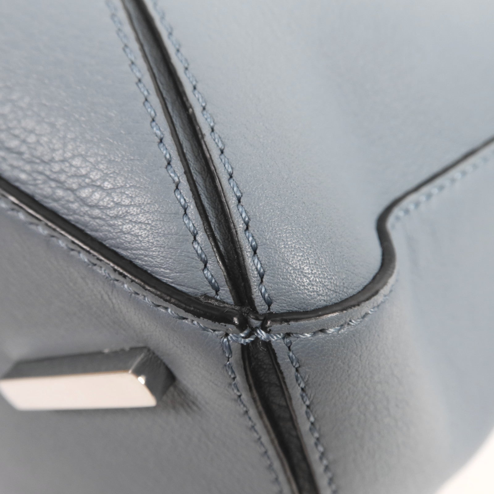 LOEWE 牛皮皮革Puzzle Medium銀扣手挽肩背兩用袋