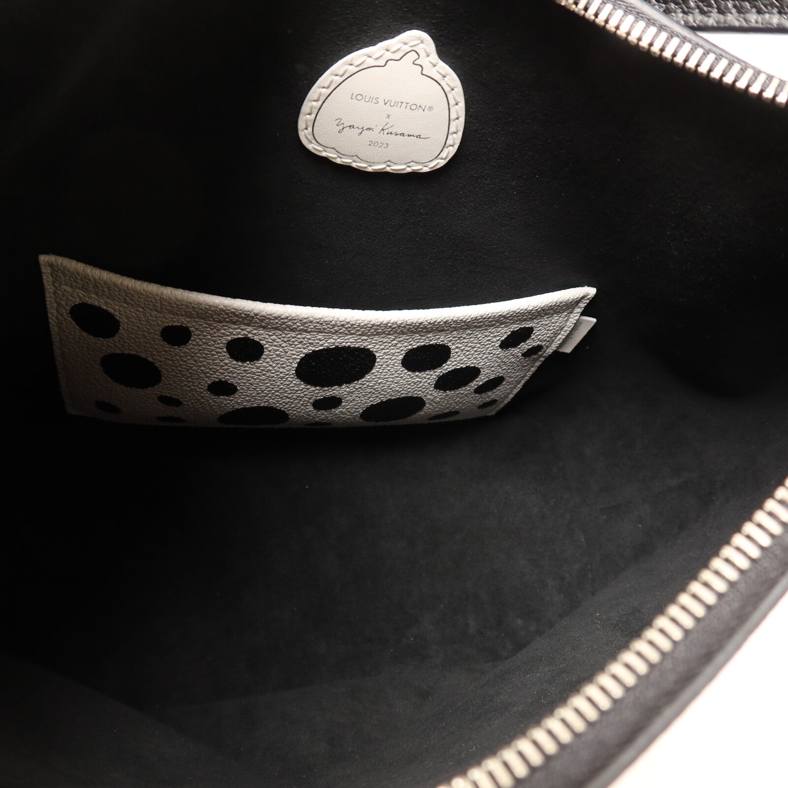 LOUIS VUITTON Monogram Empreinte LVxYK Marshmallow PM肩背袋