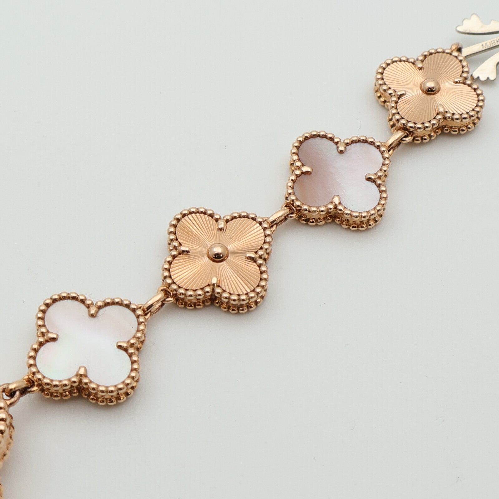 Van Cleef & Arpels Sweet Alhambra Watch VCAR090100