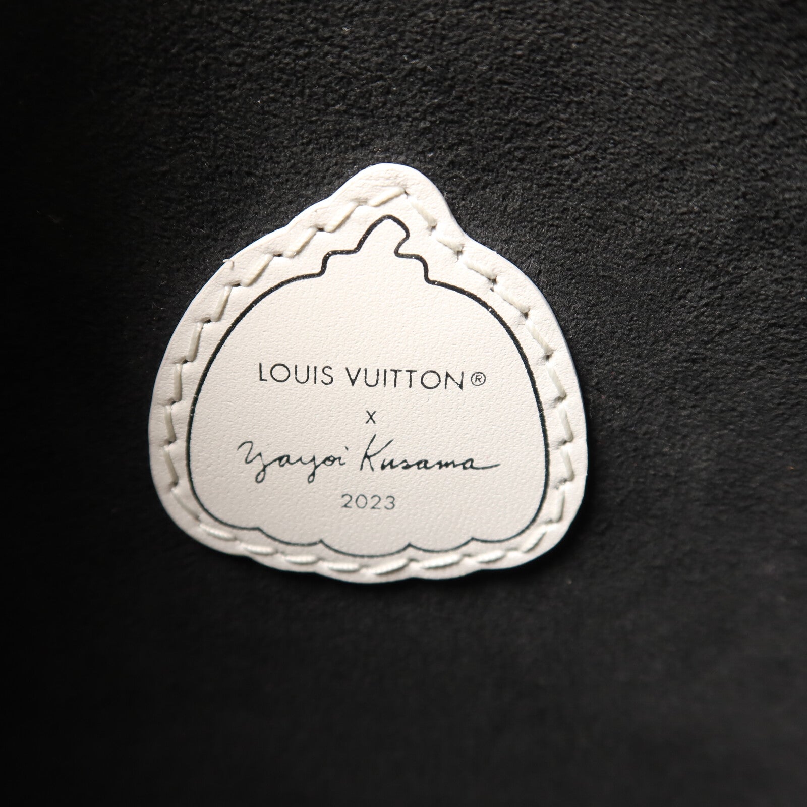 LOUIS VUITTON Monogram Empreinte LVxYK Marshmallow PM肩背袋
