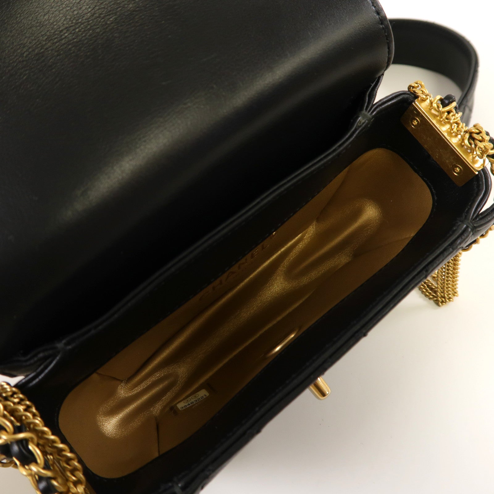 CHANEL **【激減優惠】菱格皮革Chain Shoulder金扣鏈帶肩背袋黑色