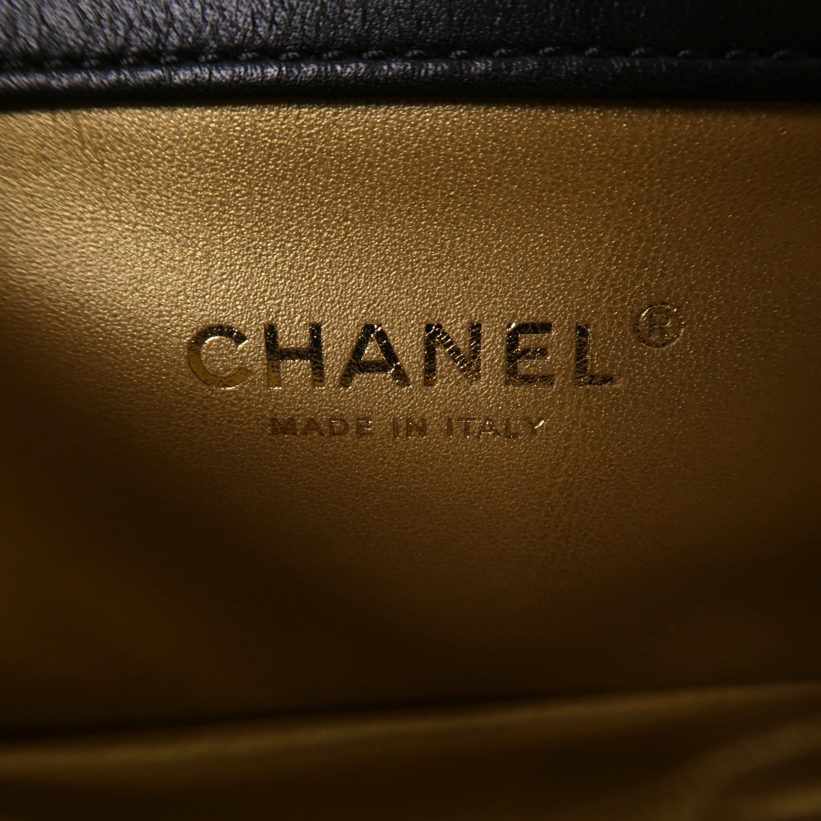 CHANEL **【激減優惠】菱格皮革Chain Shoulder金扣鏈帶肩背袋黑色