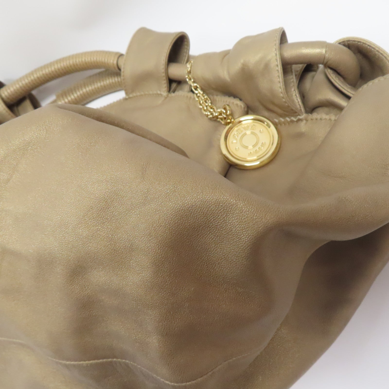 LOEWE 【激減優惠】牛皮皮革Hand Bag金扣手挽袋金色