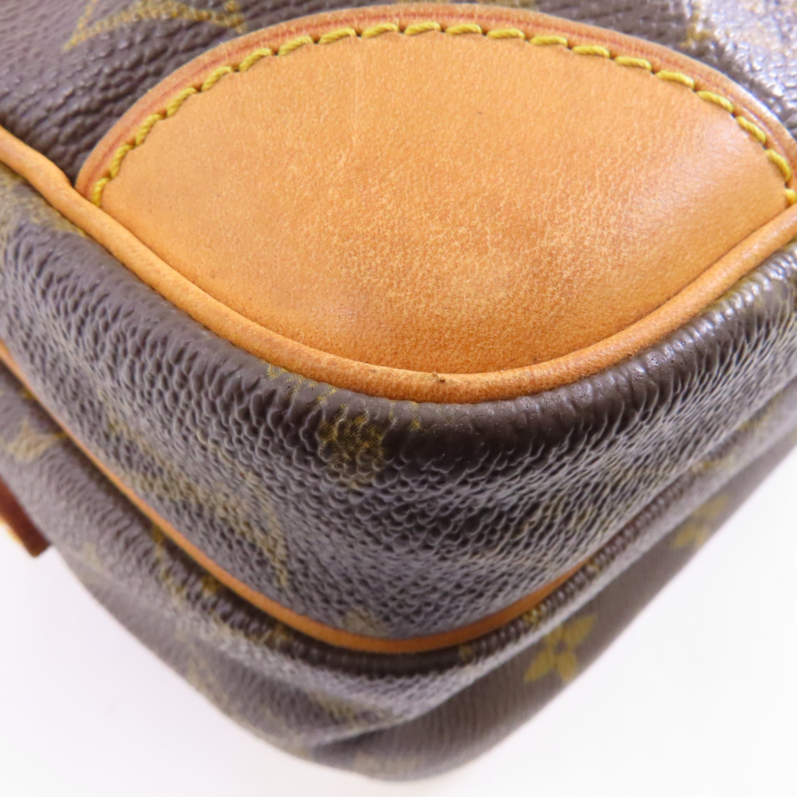 LOUIS VUITTON Monogram Nil金扣肩背袋啡色