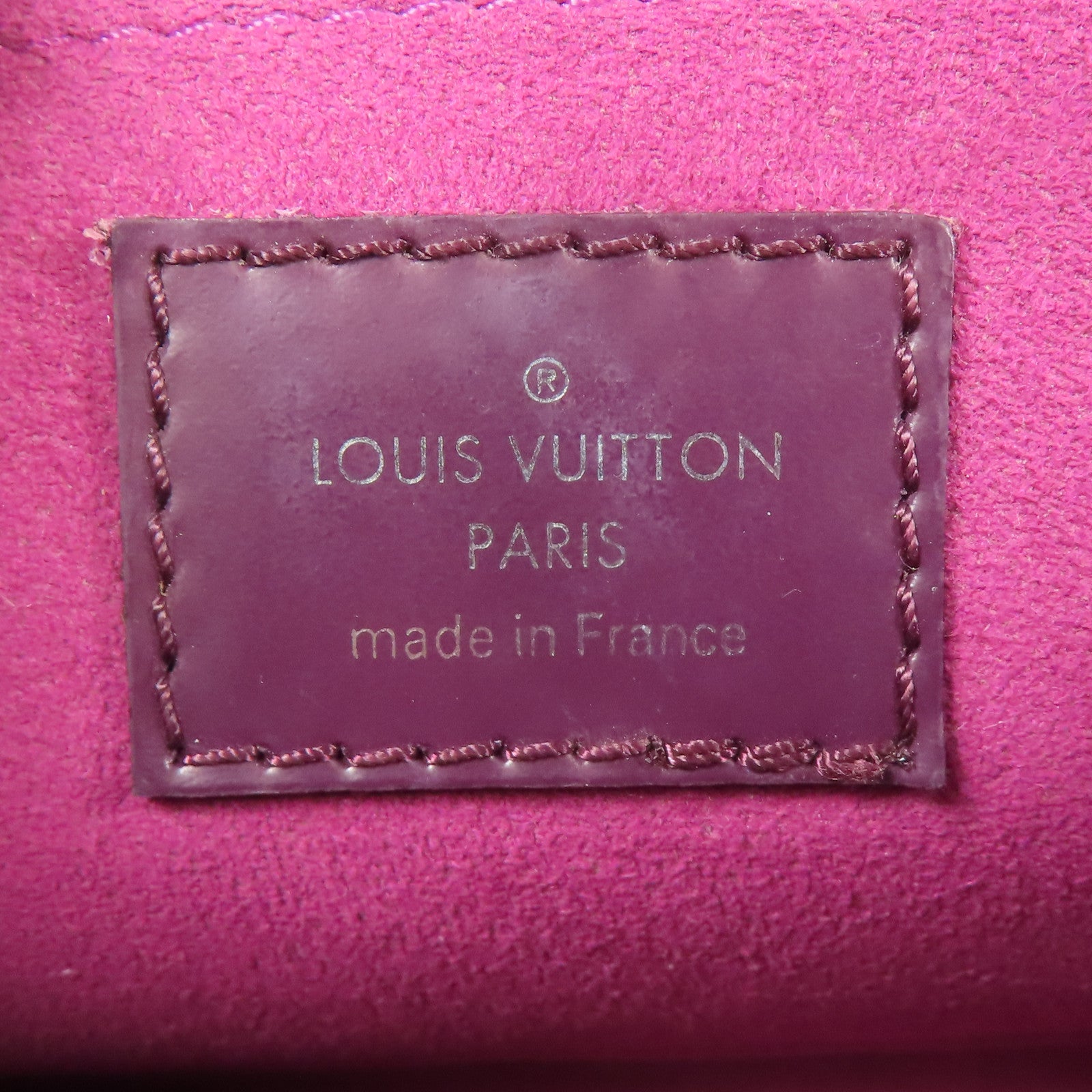 LOUIS VUITTON Epi Pochette Montaigne銀扣肩背袋