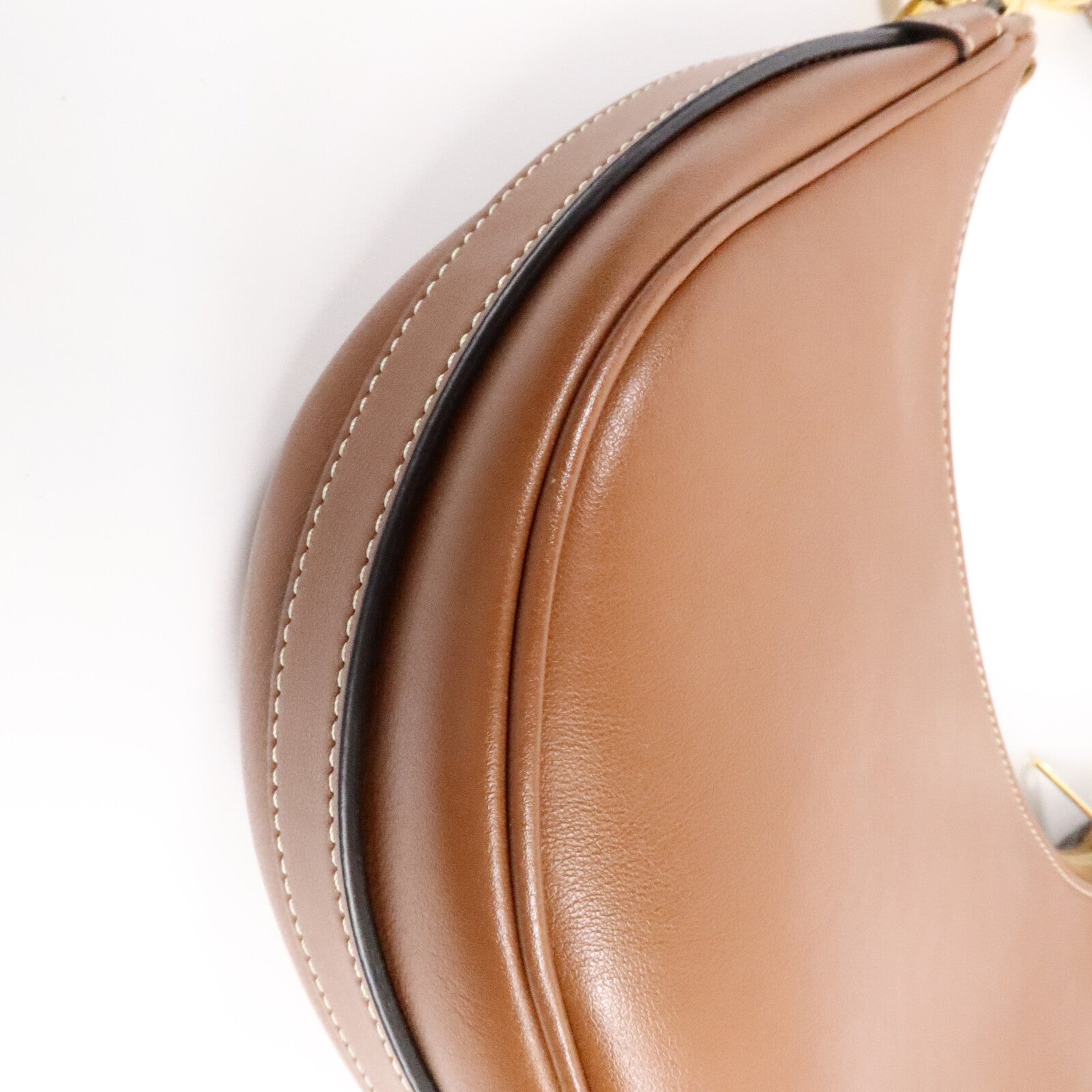CELINE 牛皮皮革Triomphe Ava Medium肩背袋