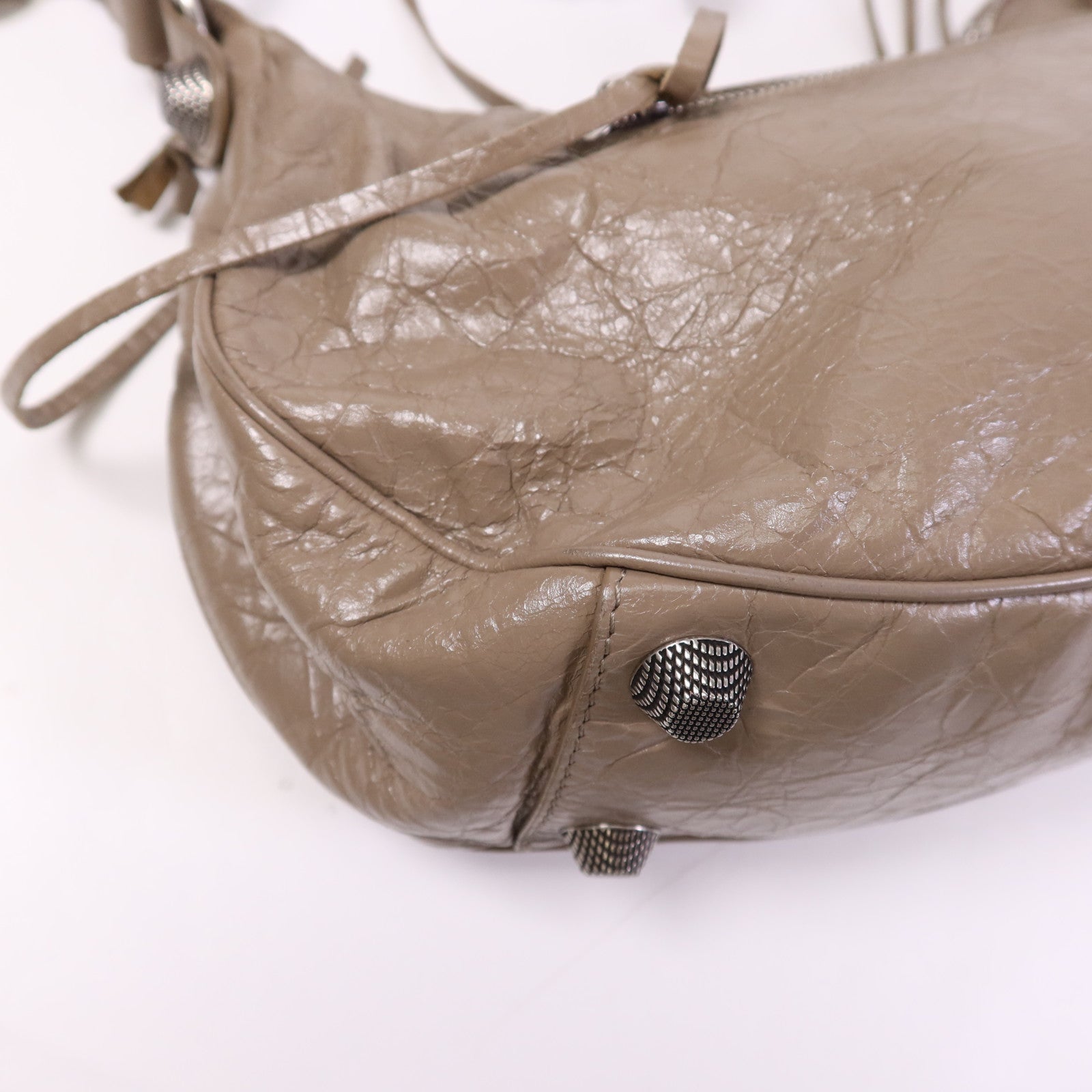 BALENCIAGA 羊皮皮革Le Cagole S銀扣肩背袋