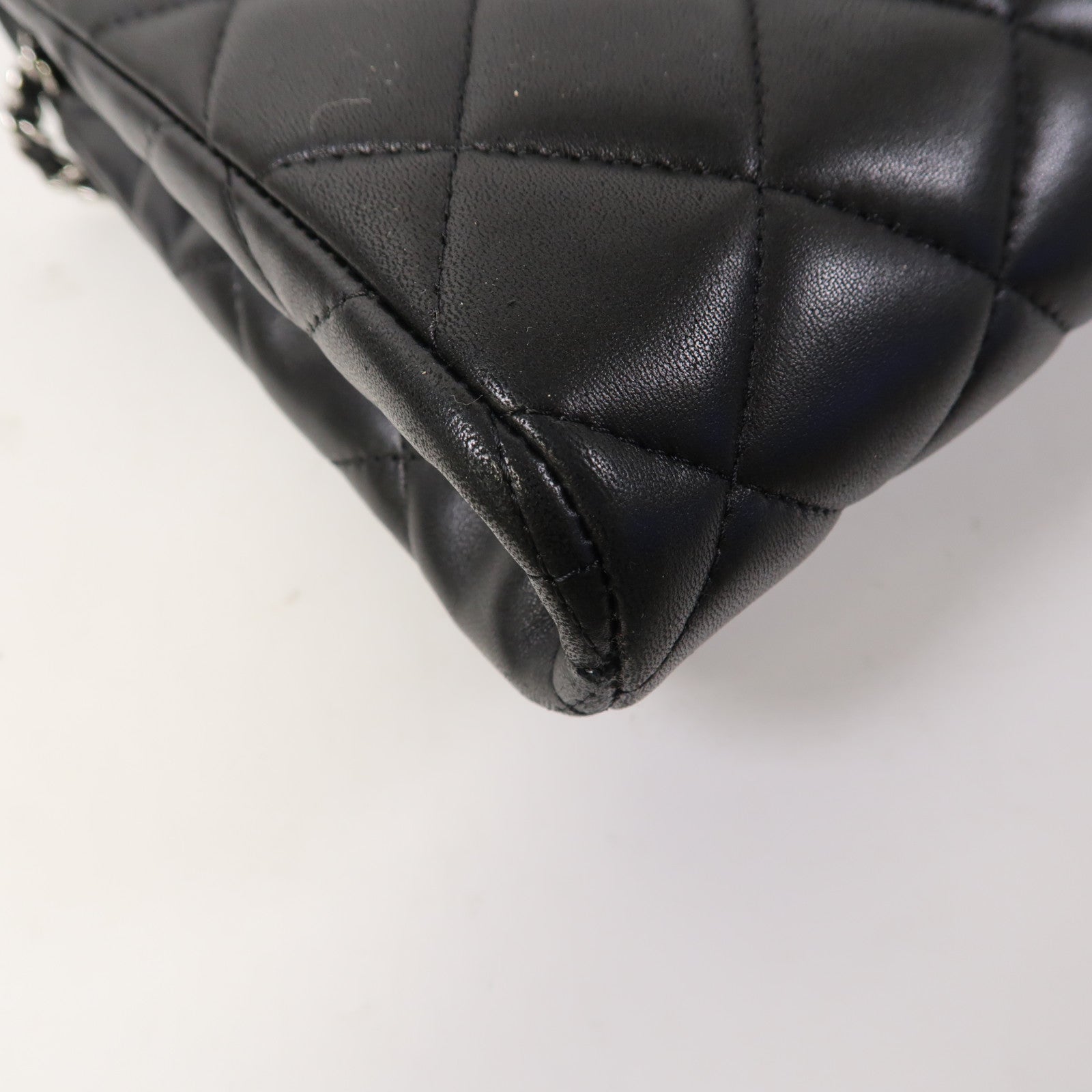 CHANEL 菱格羊皮皮革Chain Shoulder銀扣鏈帶肩背袋黑色