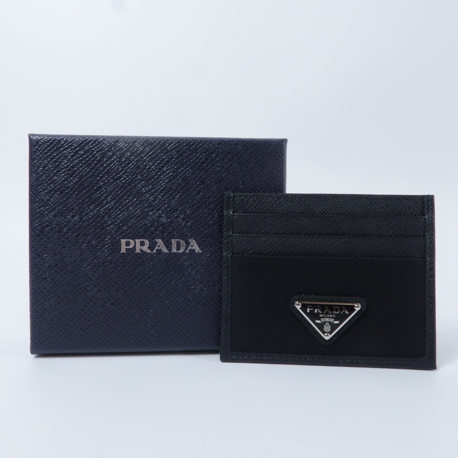 PRADA Saffiano皮革/Re-Polyamid Re-Nylon & Saffiano Leather Card Holder卡片套
