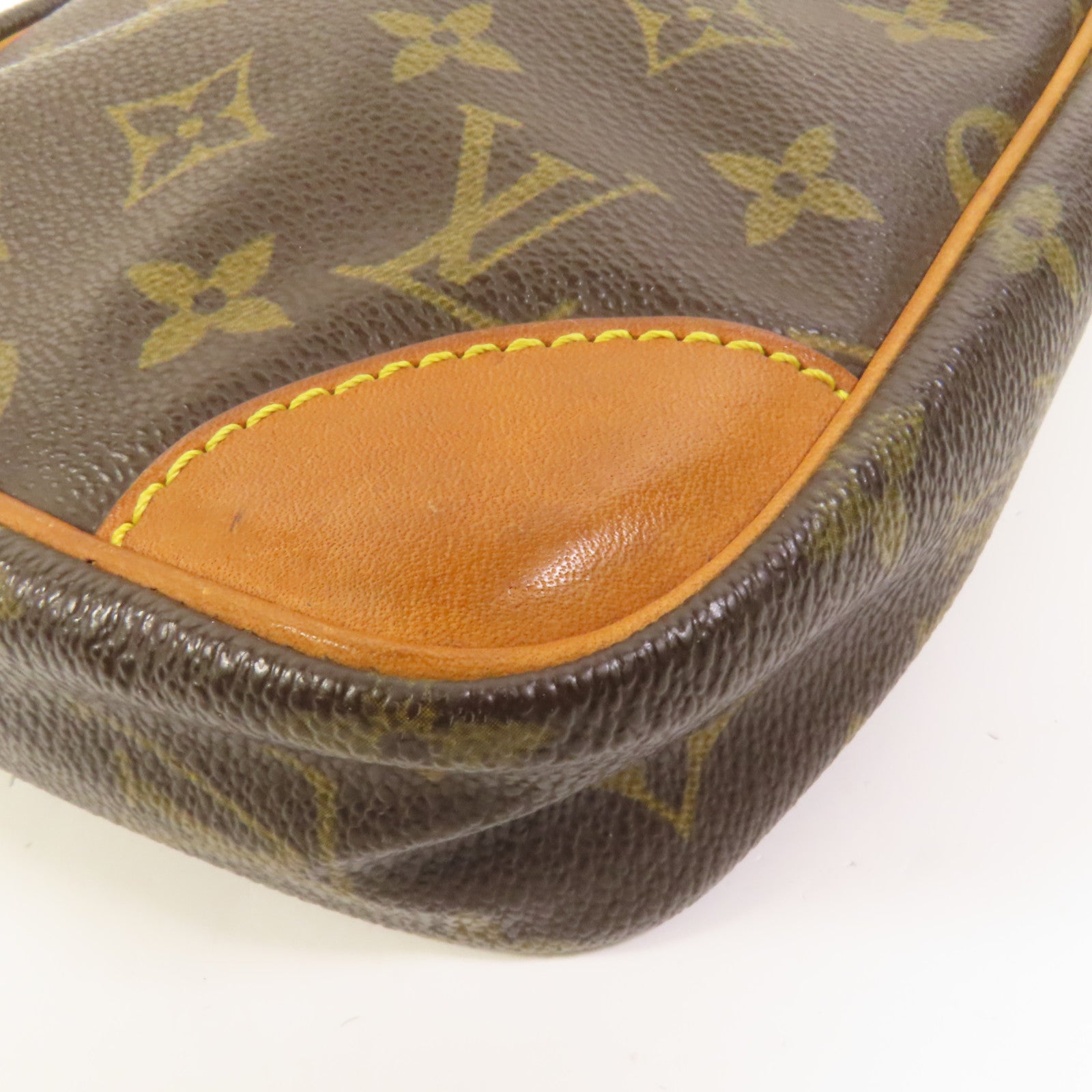 LOUIS VUITTON Monogram Danube金扣肩背袋