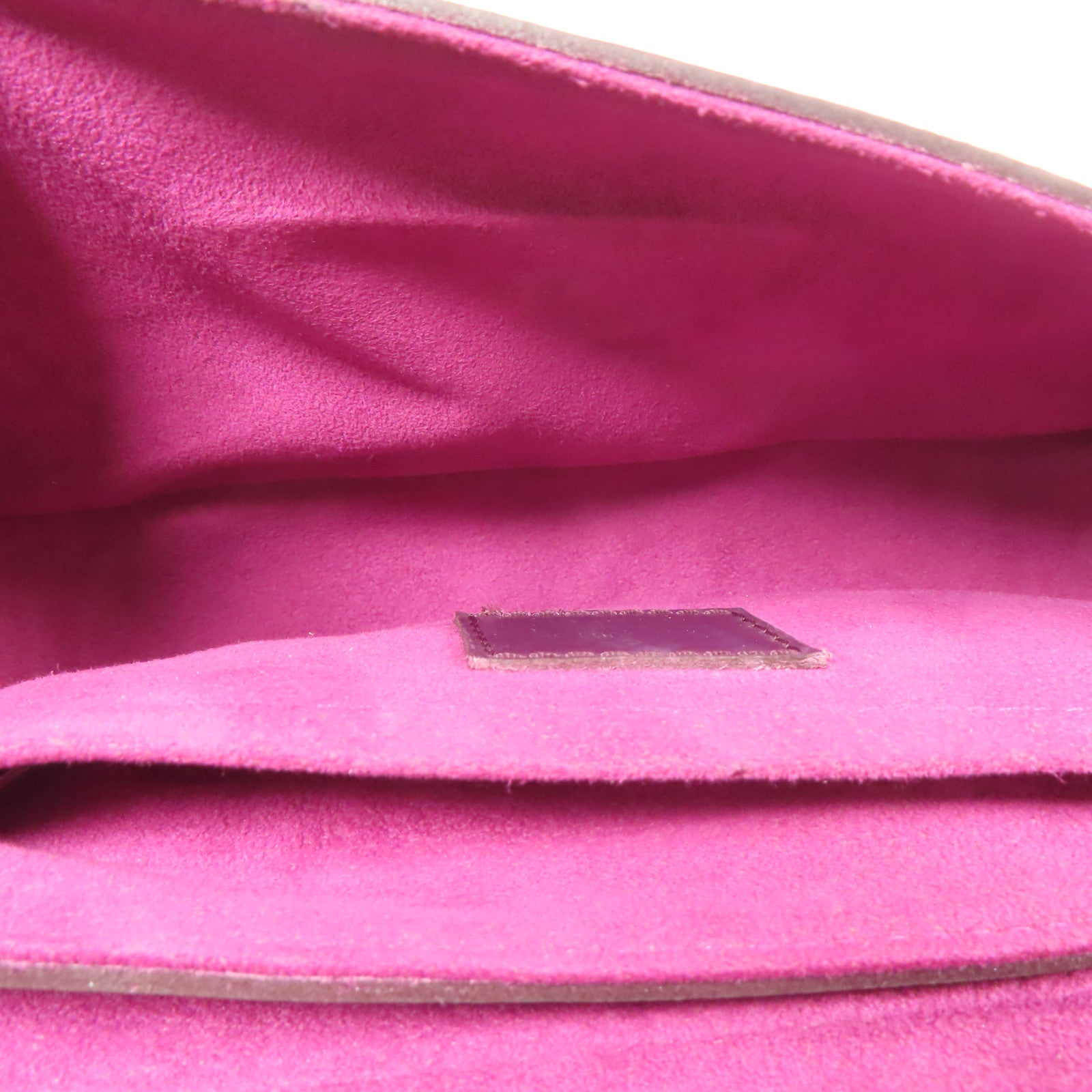 LOUIS VUITTON Epi Pochette Montaigne銀扣肩背袋
