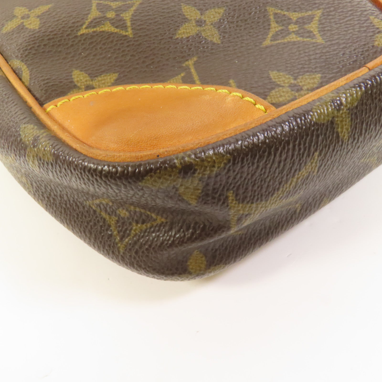 LOUIS VUITTON Monogram Danube金扣肩背袋