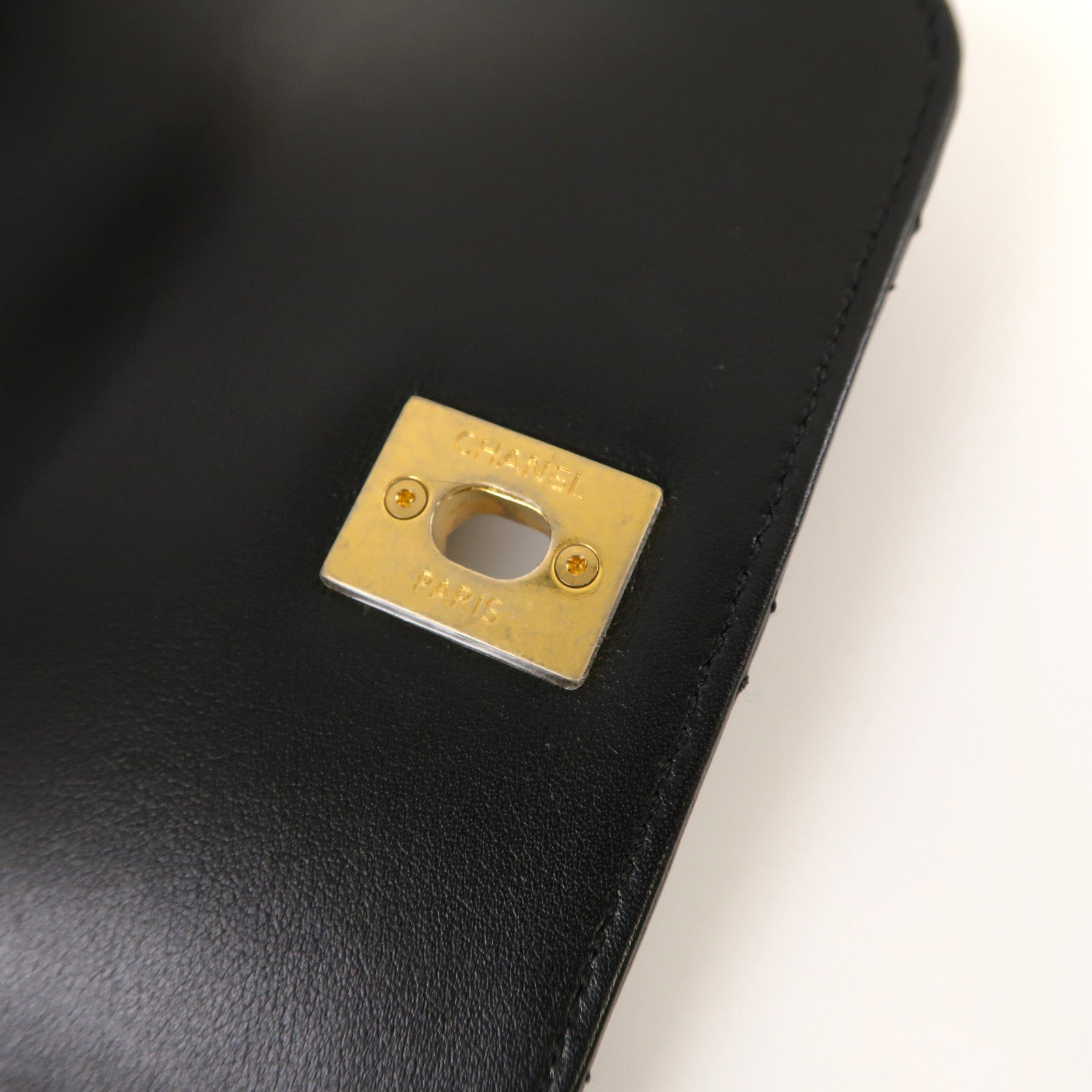 CHANEL **【激減優惠】菱格皮革Chain Shoulder金扣鏈帶肩背袋黑色