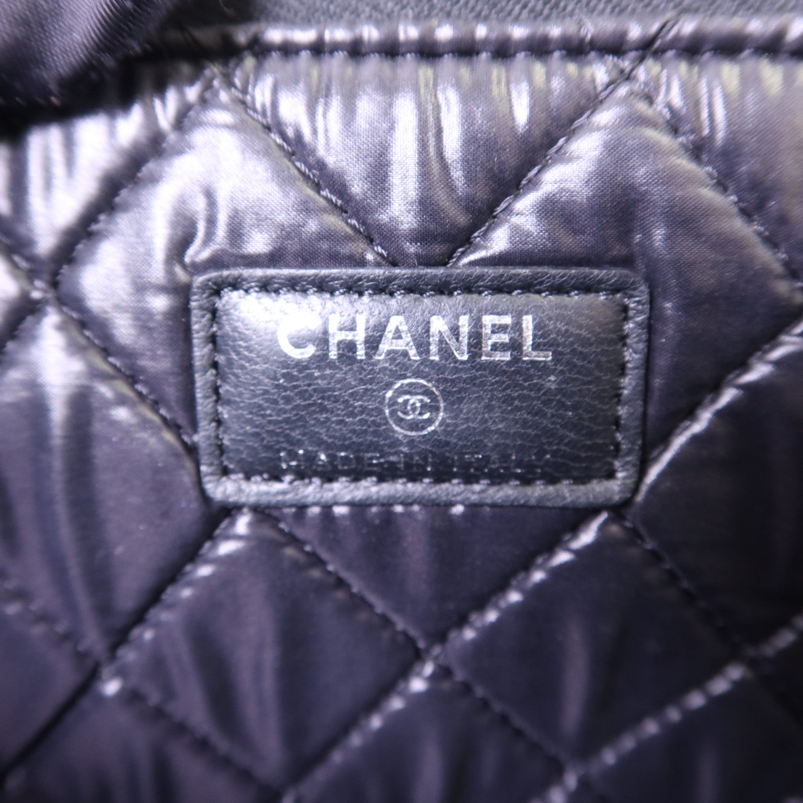 CHANEL 羊皮皮革Pouch銀扣手拿包