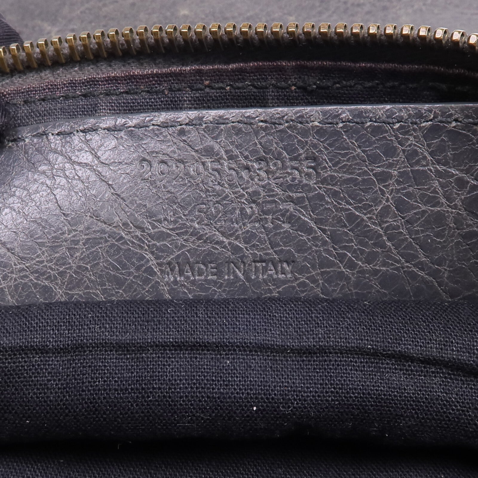 BALENCIAGA 牛皮皮革Motorcycle Clutch金扣手拿包