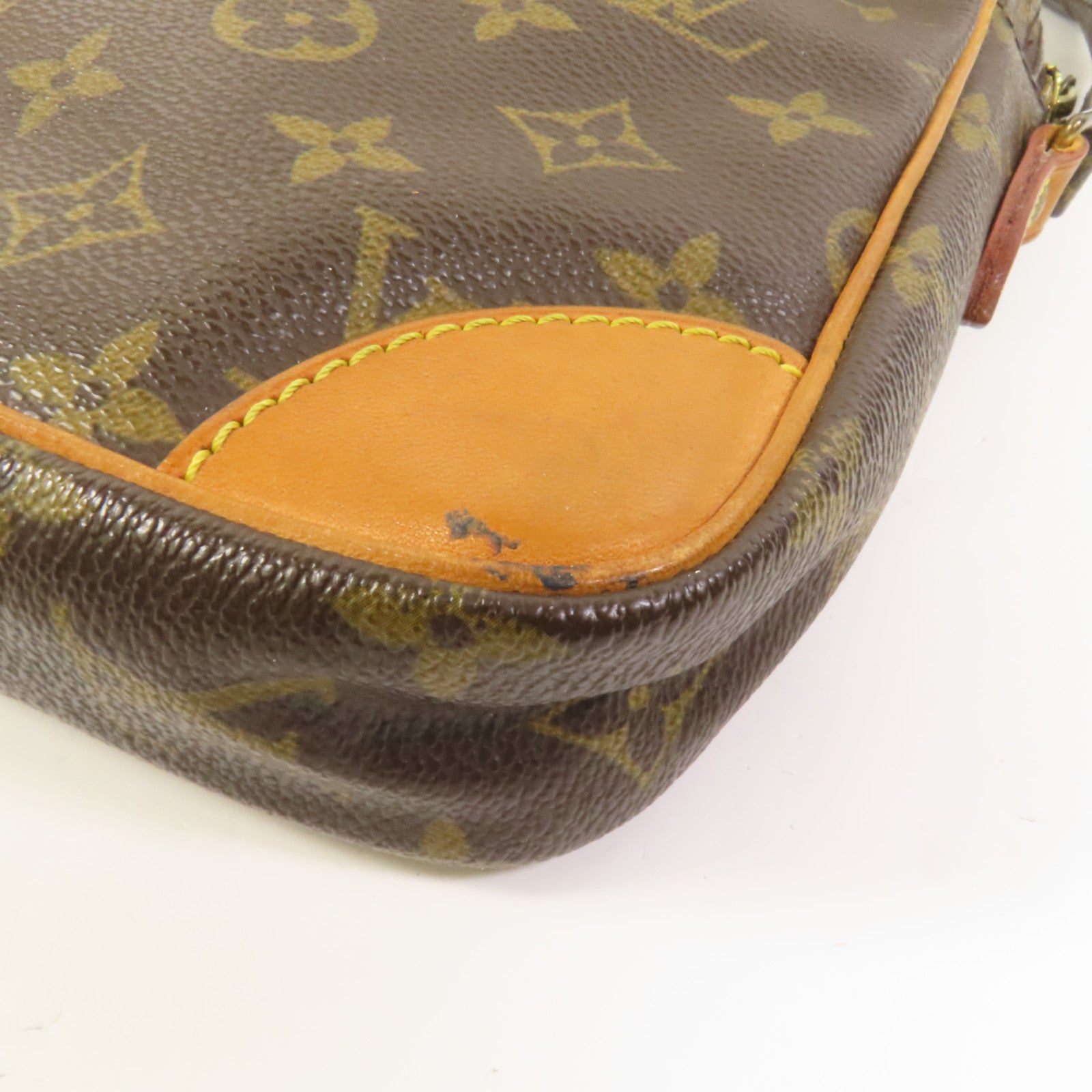 LOUIS VUITTON Monogram Danube金扣肩背袋