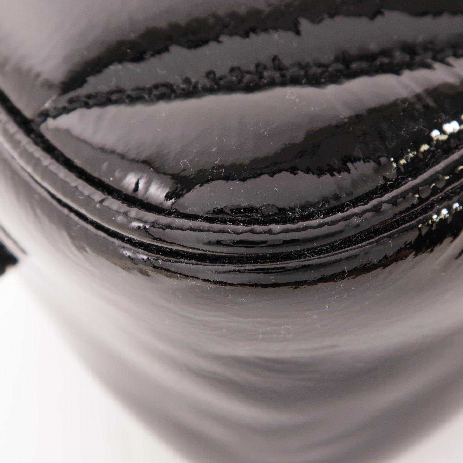 GUCCI 漆皮皮革GG Marmont Small Camera Bag金扣肩背袋