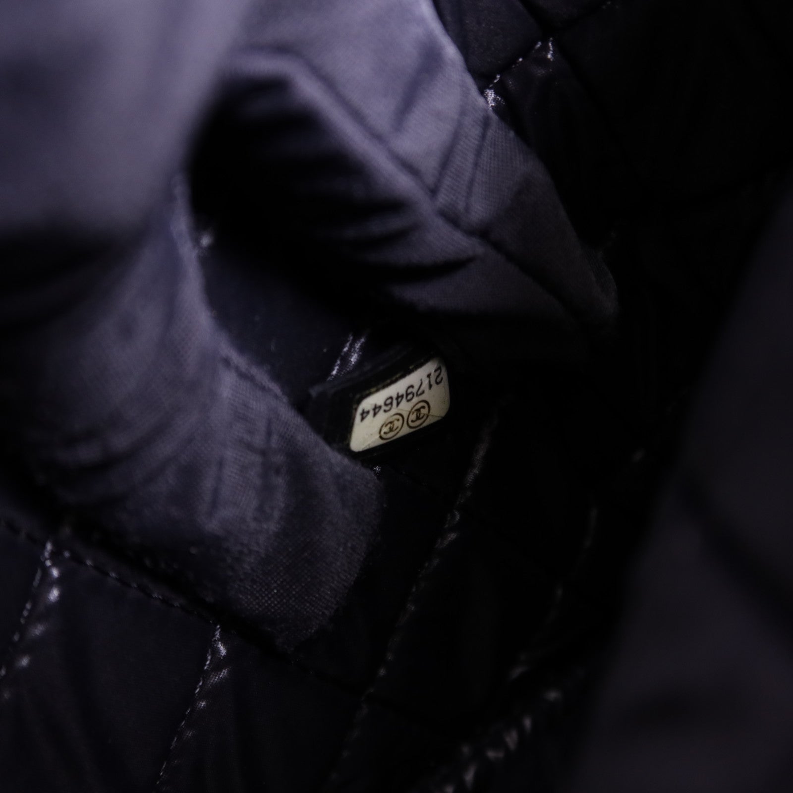 CHANEL 羊皮皮革Pouch銀扣手拿包