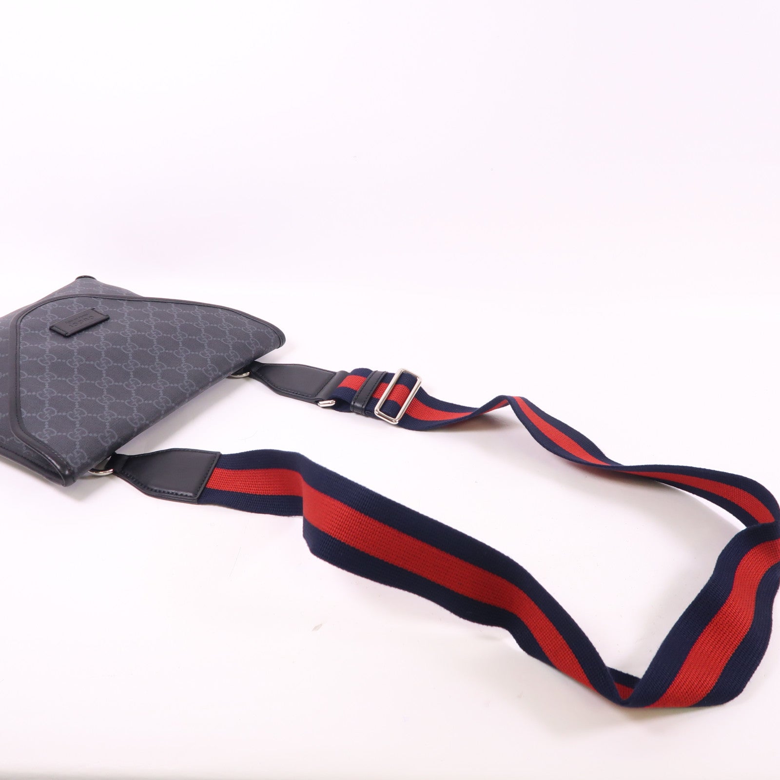 GUCCI 塗層皮革GG Supreme Messenger肩背袋