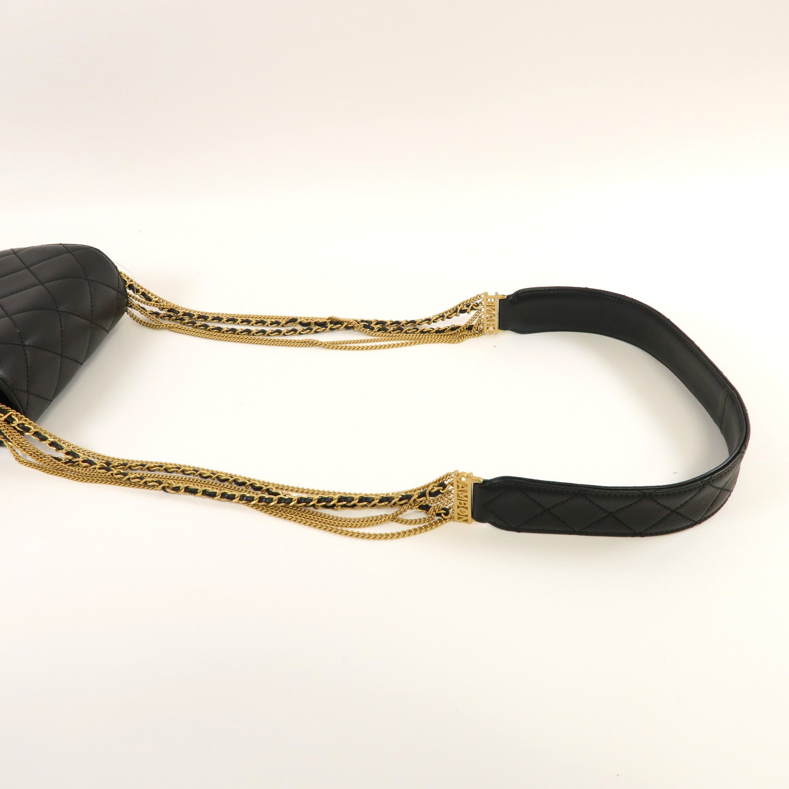 CHANEL **【激減優惠】菱格皮革Chain Shoulder金扣鏈帶肩背袋黑色