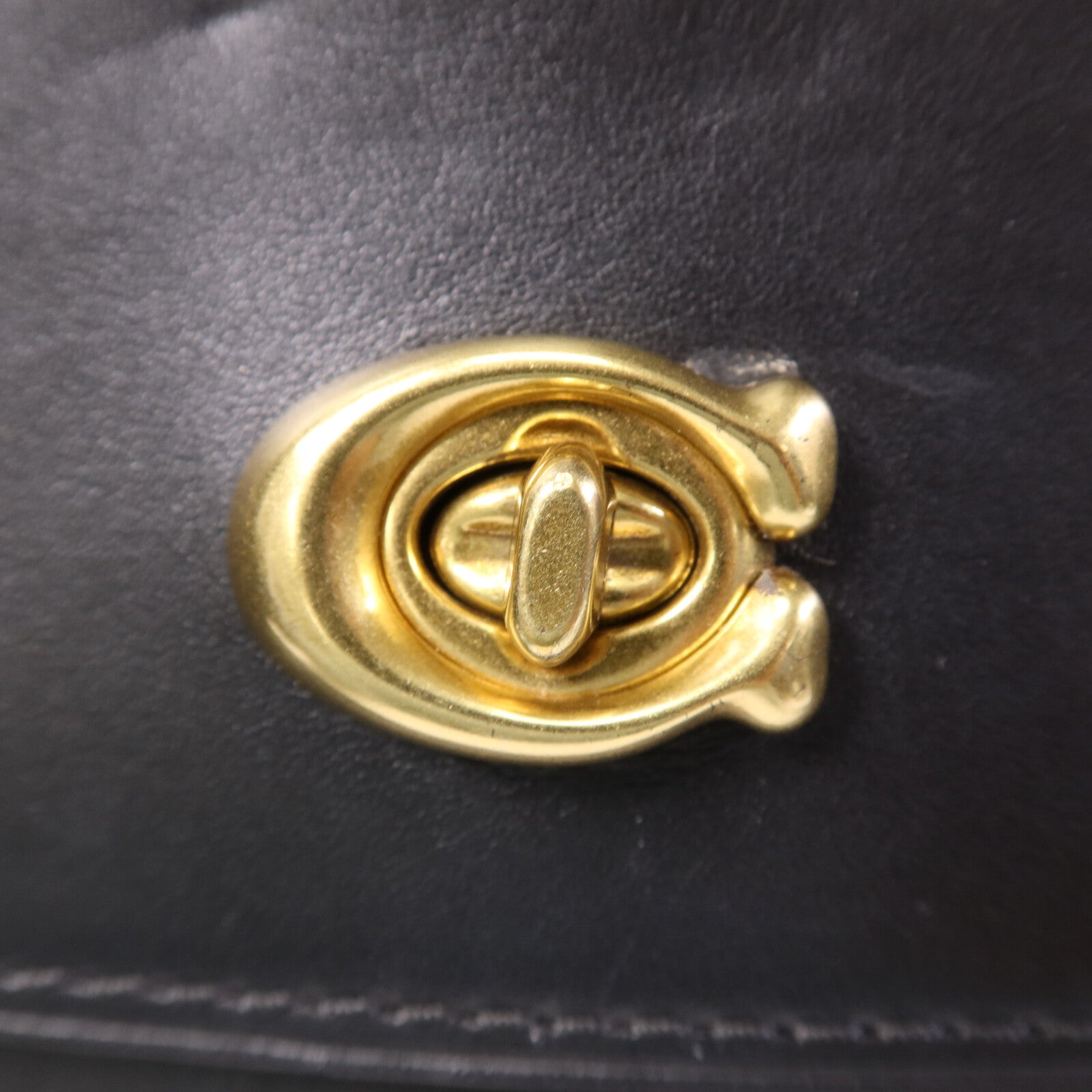 COACH 牛皮皮革2 Way Shoulder Bag金扣鏈帶手挽肩背兩用袋