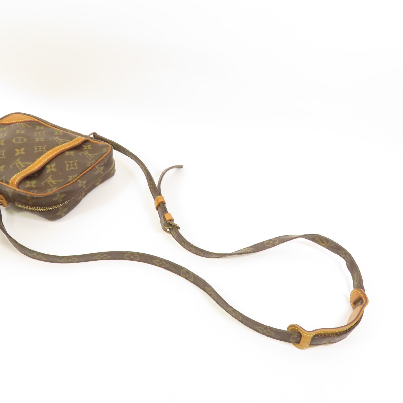LOUIS VUITTON Monogram Danube金扣肩背袋