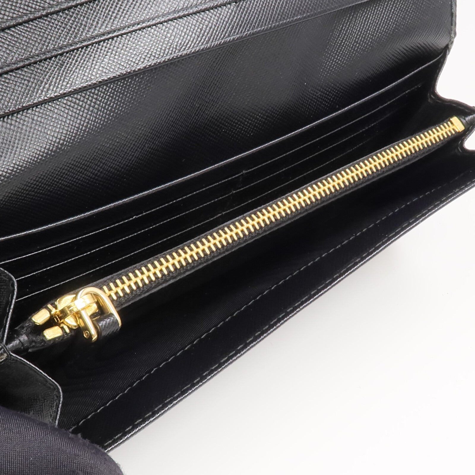 PRADA Saffiano皮革Long Wallet金扣長錢包