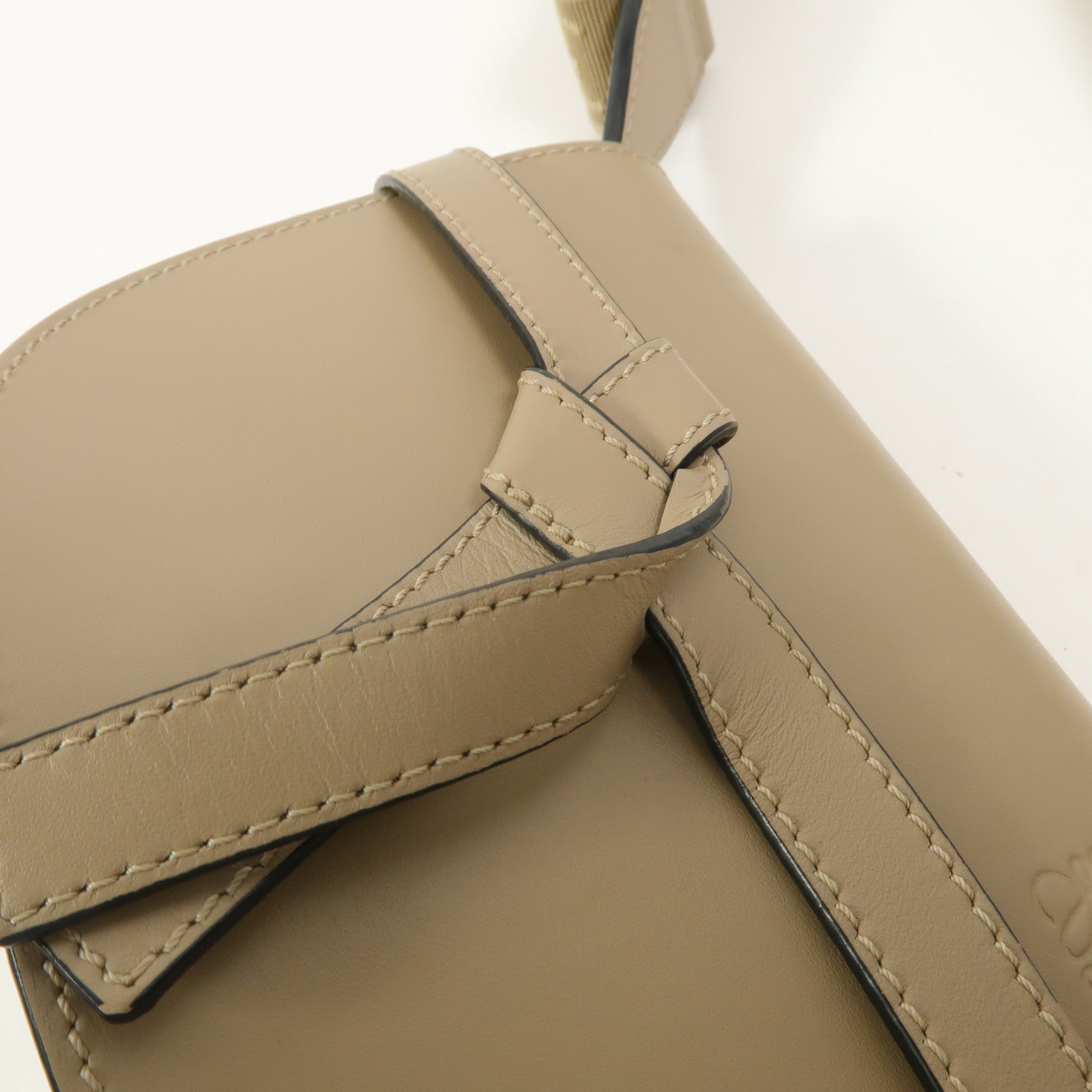 LOEWE 牛皮皮革Mini Gate肩背袋