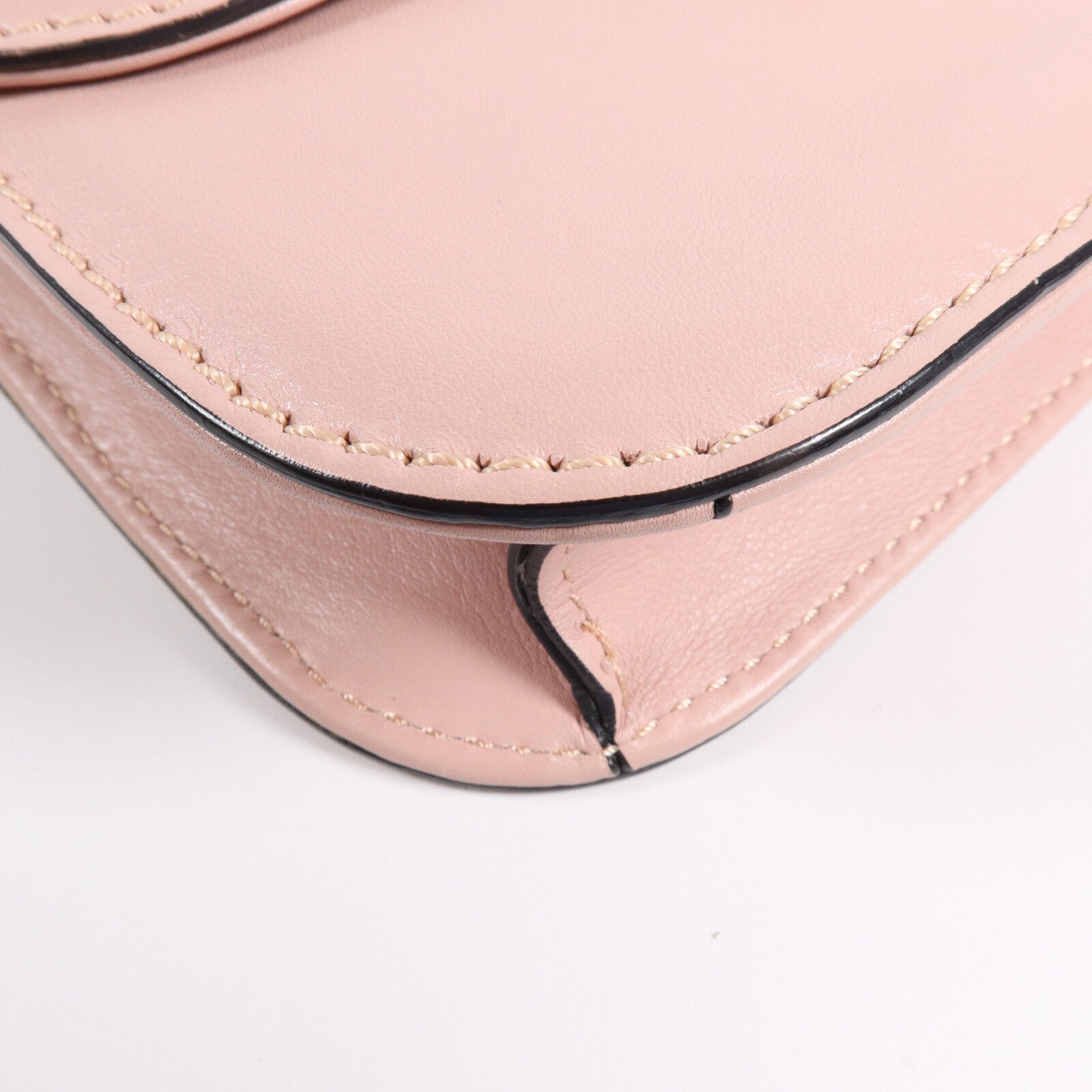 Valentino 牛皮皮革Garavani Glam Lock鏈帶肩背袋