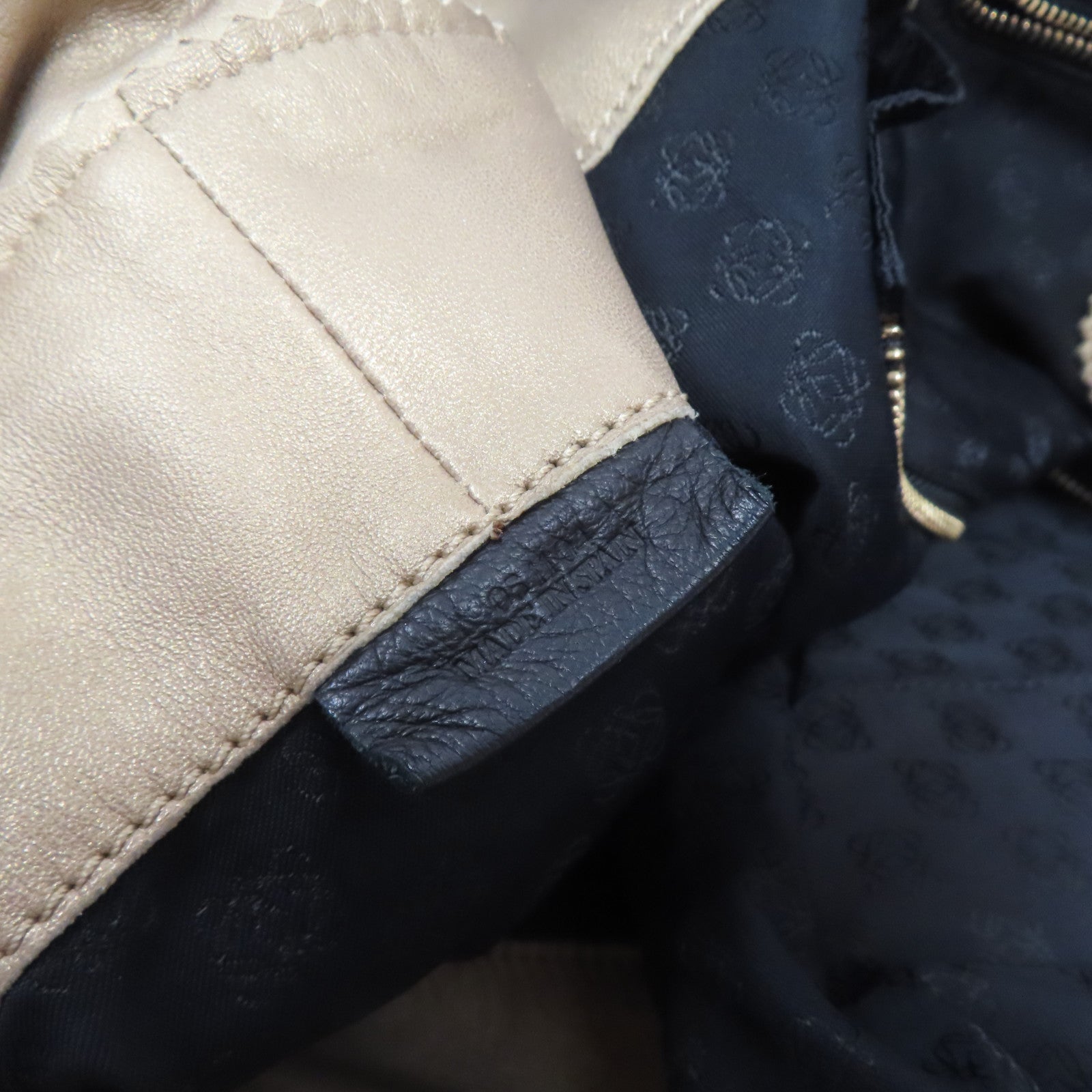 LOEWE 【激減優惠】牛皮皮革Hand Bag金扣手挽袋金色