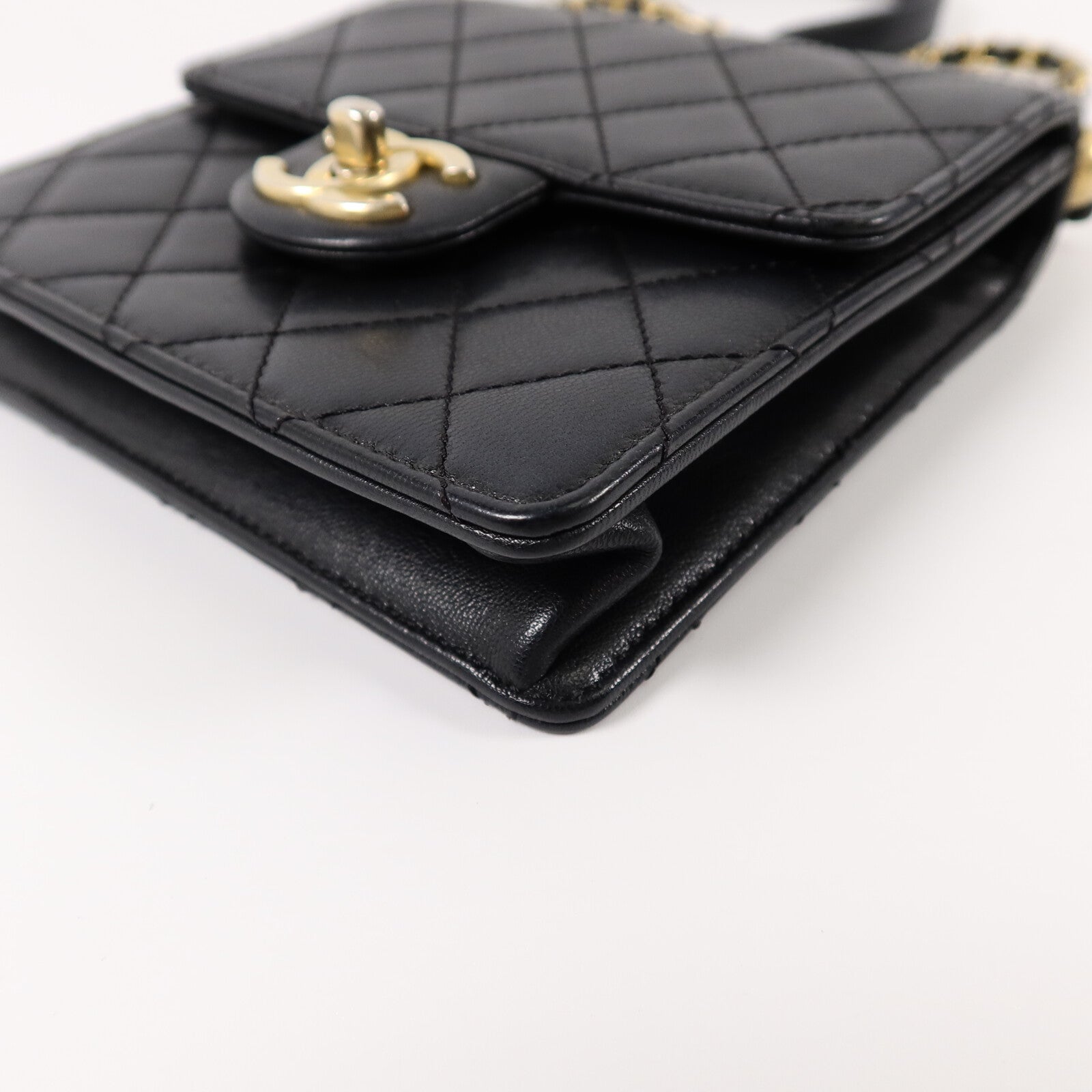 CHANEL 牛皮皮革Matelasse Pearl Chain Shoulder Bag鏈帶肩背袋