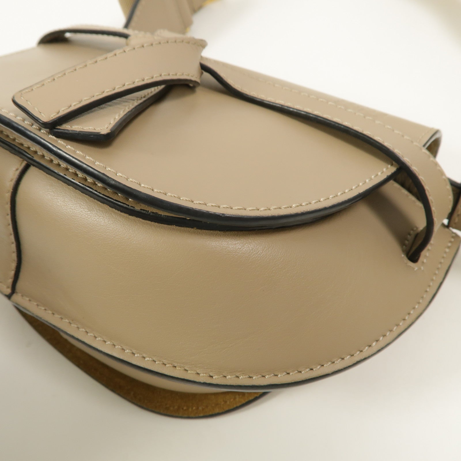 LOEWE 牛皮皮革Mini Gate肩背袋