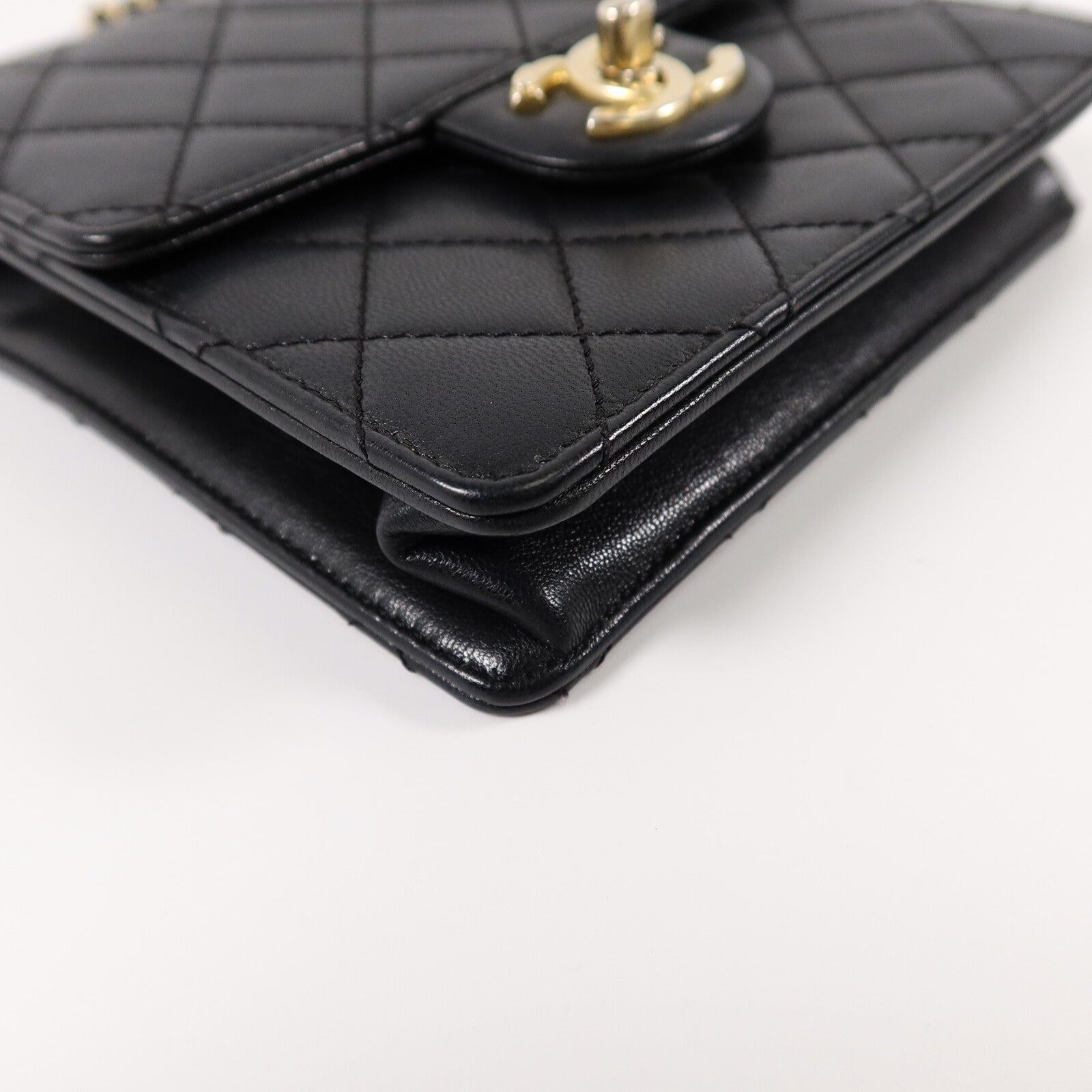 CHANEL 牛皮皮革Matelasse Pearl Chain Shoulder Bag鏈帶肩背袋